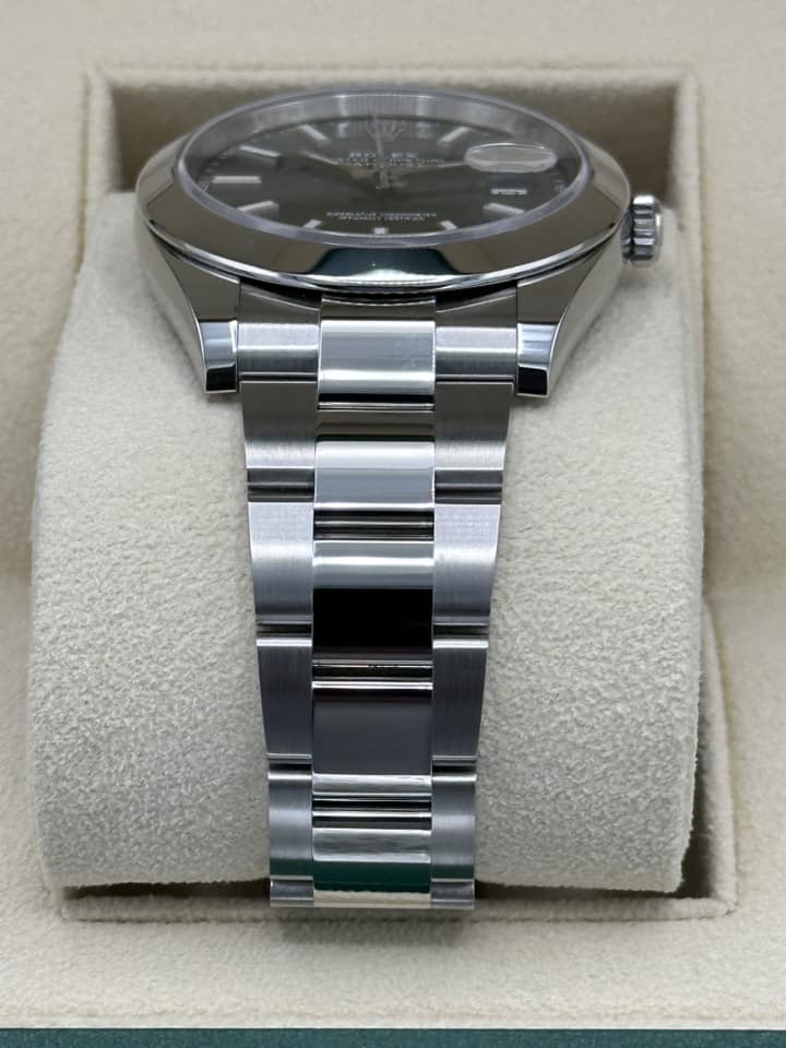 2023 Rolex Datejust 41mm 126300 Oyster Green Dial - Image 3