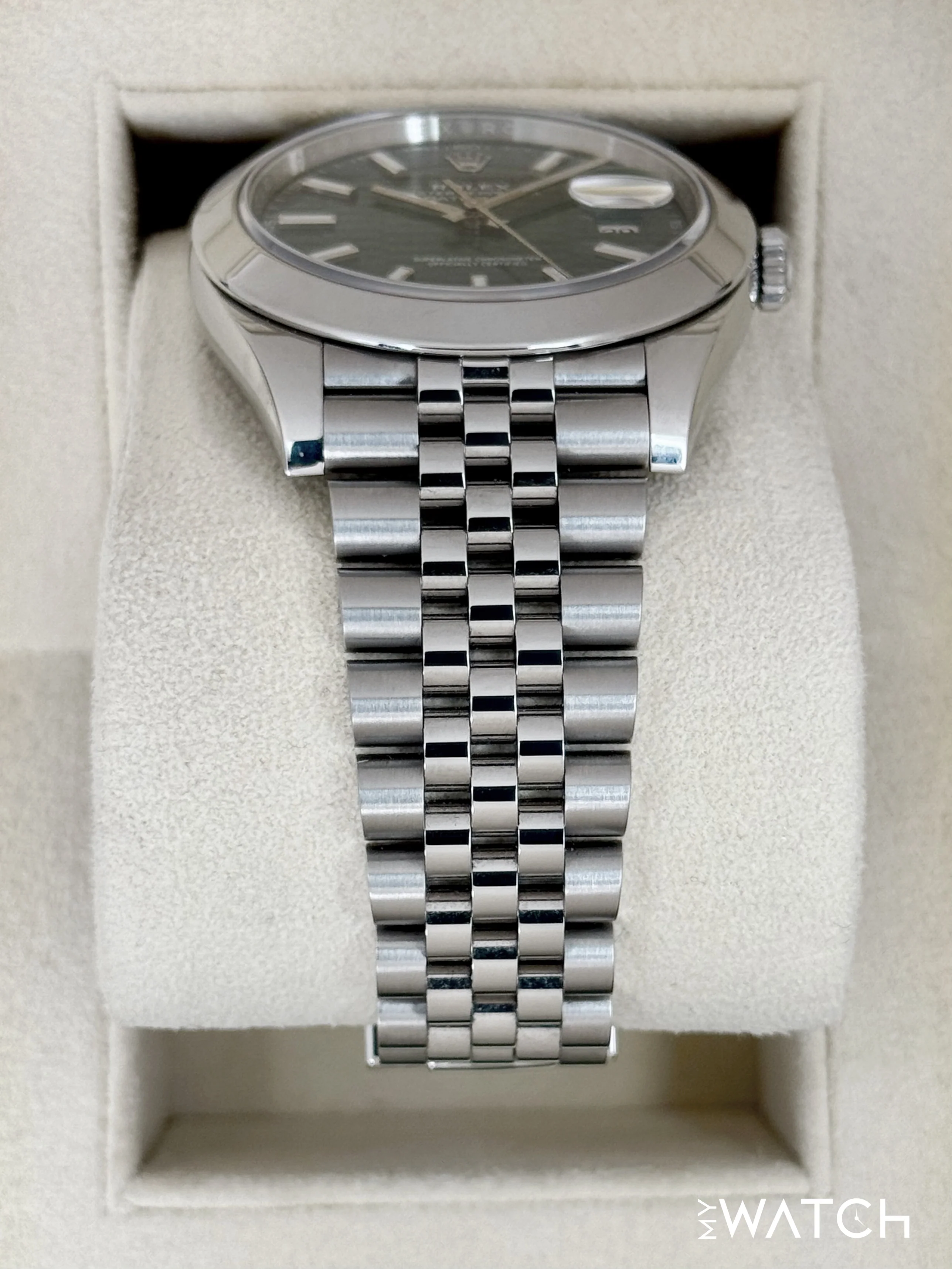 2023 Rolex Datejust 41mm 126300 Stainless Steel Jubilee Green Motif Dial - Image 3