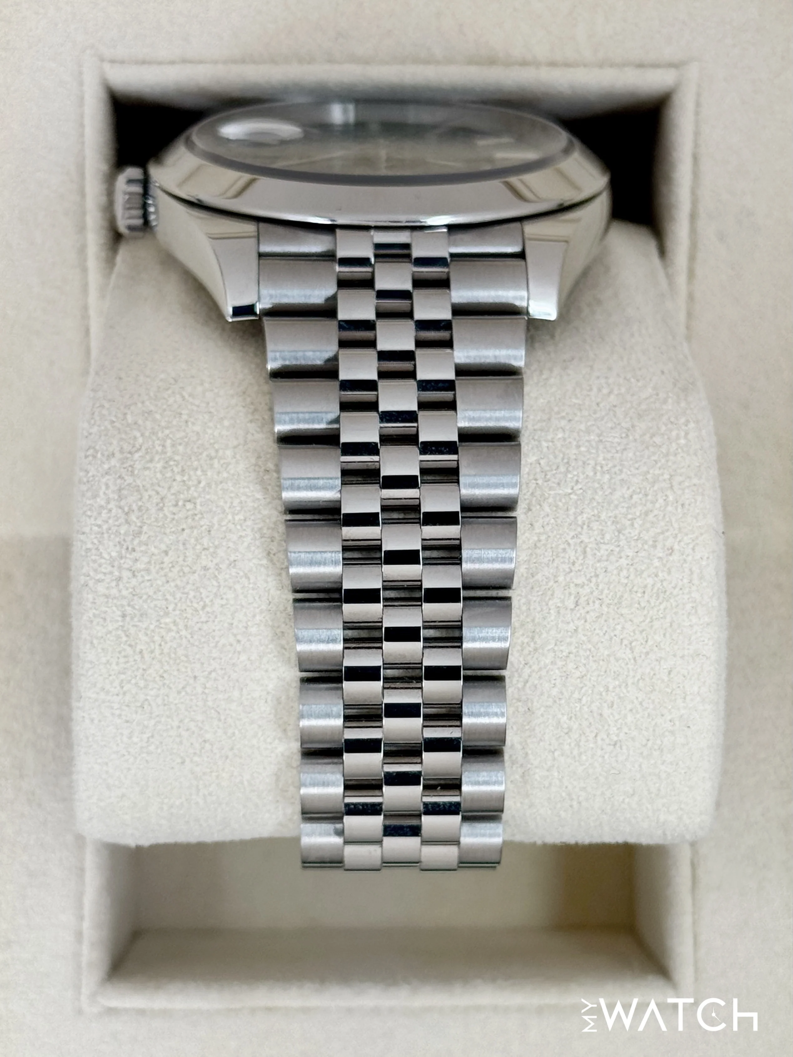 2023 Rolex Datejust 41mm 126300 Stainless Steel Jubilee Green Motif Dial - Image 4