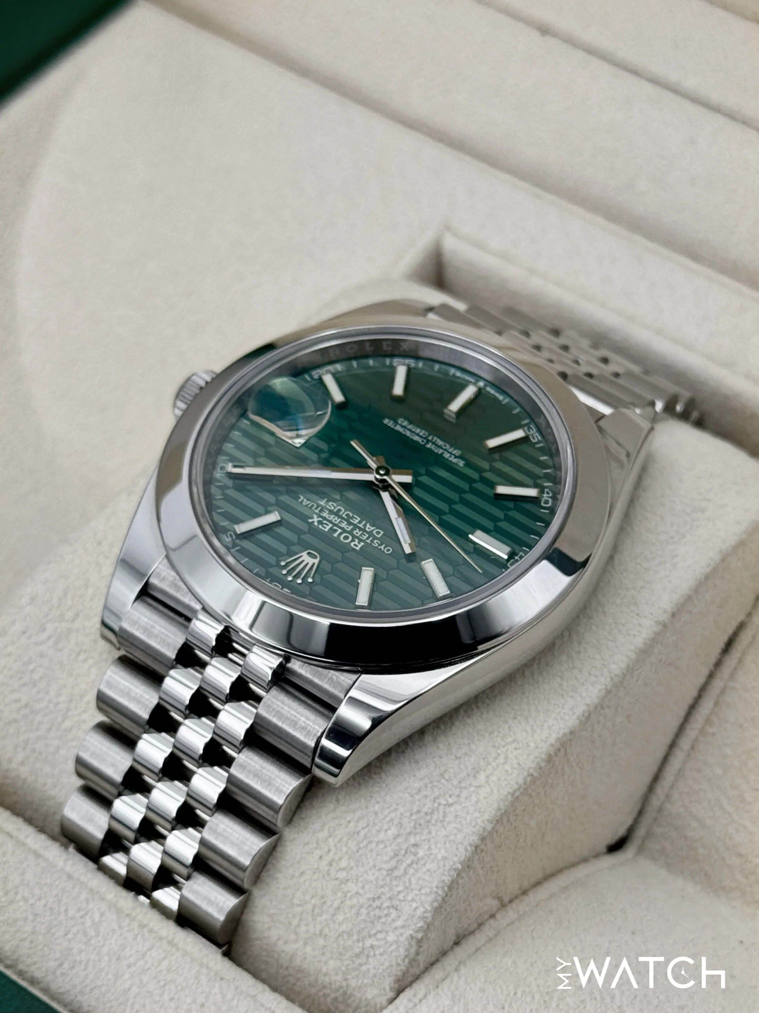 2023 Rolex Datejust 41mm 126300 Stainless Steel Jubilee Green Motif Dial - Image 7