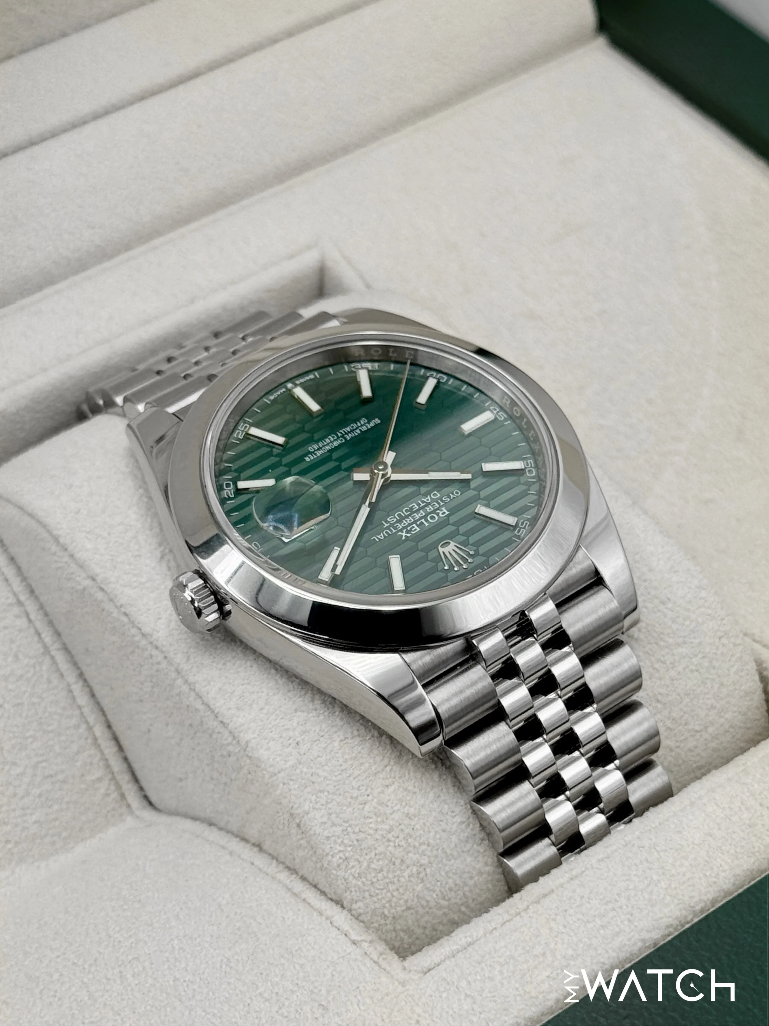 2023 Rolex Datejust 41mm 126300 Stainless Steel Jubilee Green Motif Dial - Image 8