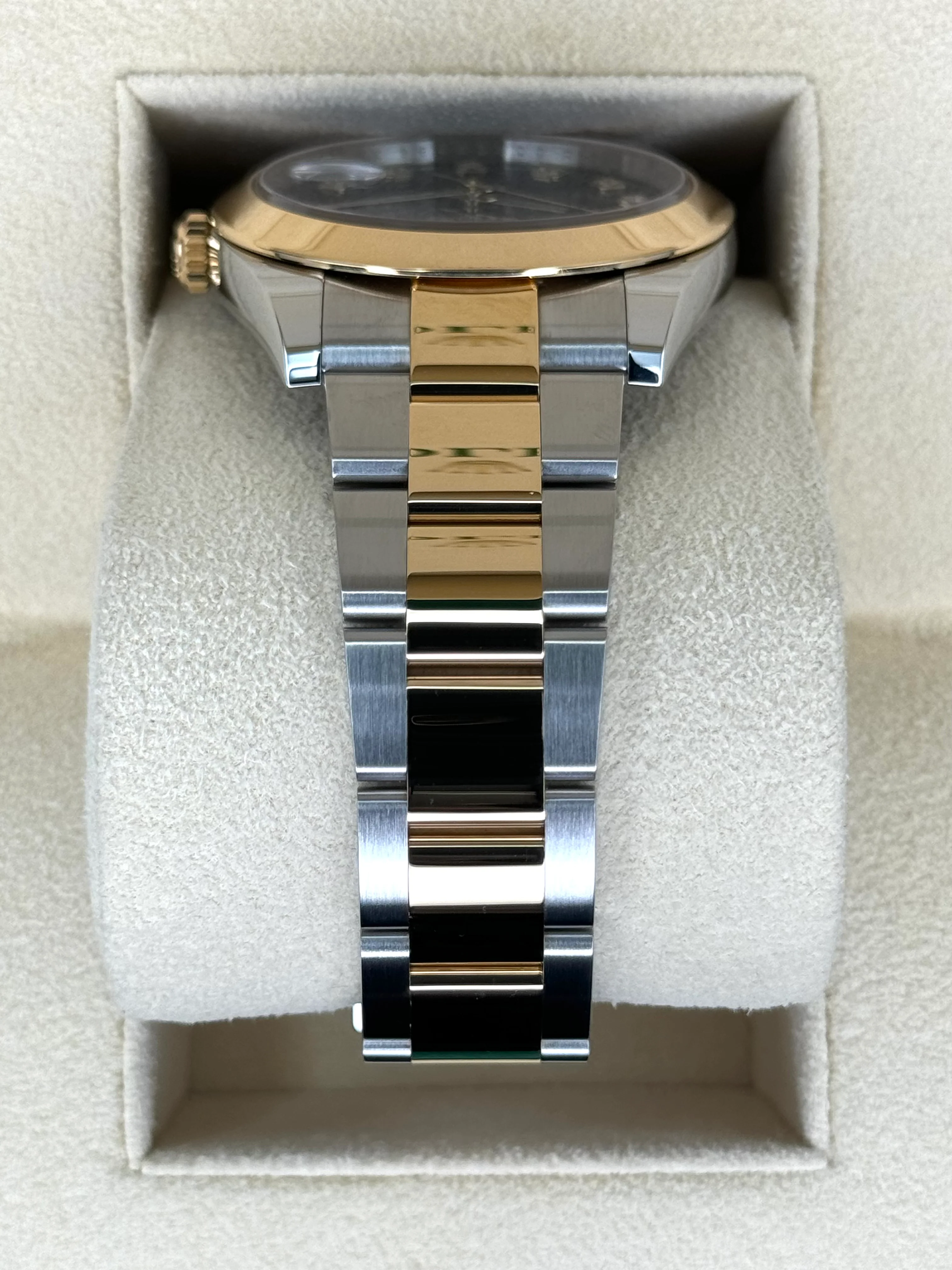 2023 Rolex Datejust 41mm 126303 Two-Tone Oyster Black Diamond Dial - Image 4