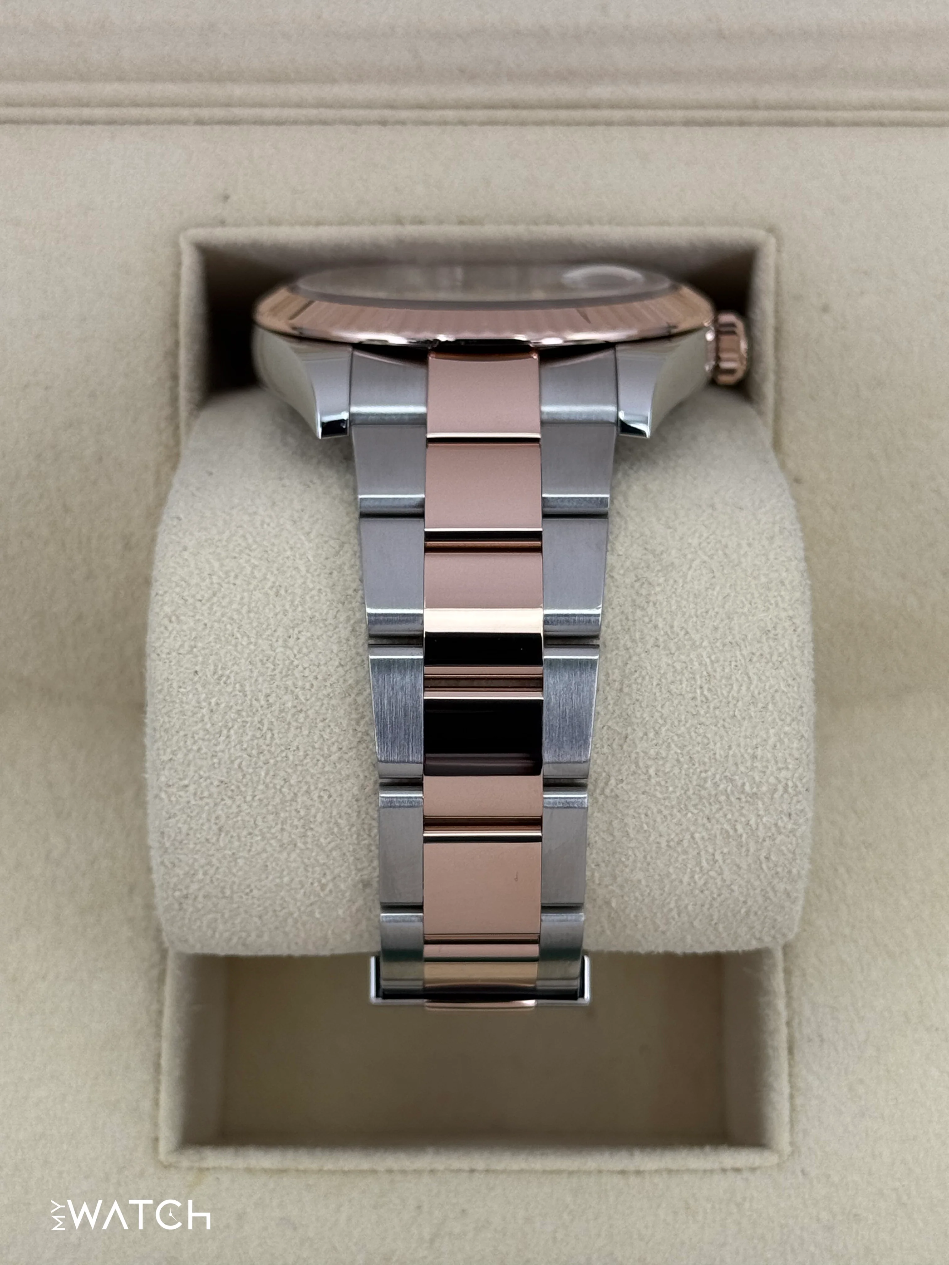 2023 Rolex Datejust 41mm 126331 Two-Tone Oyster Sundust Dial - Image 3