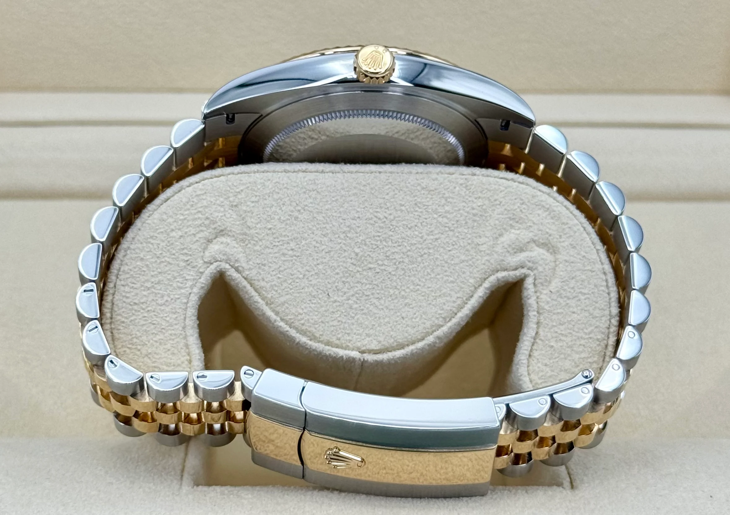 2023 Rolex Datejust 41mm 126333 Two-Tone Jubilee White Dial - Image 9