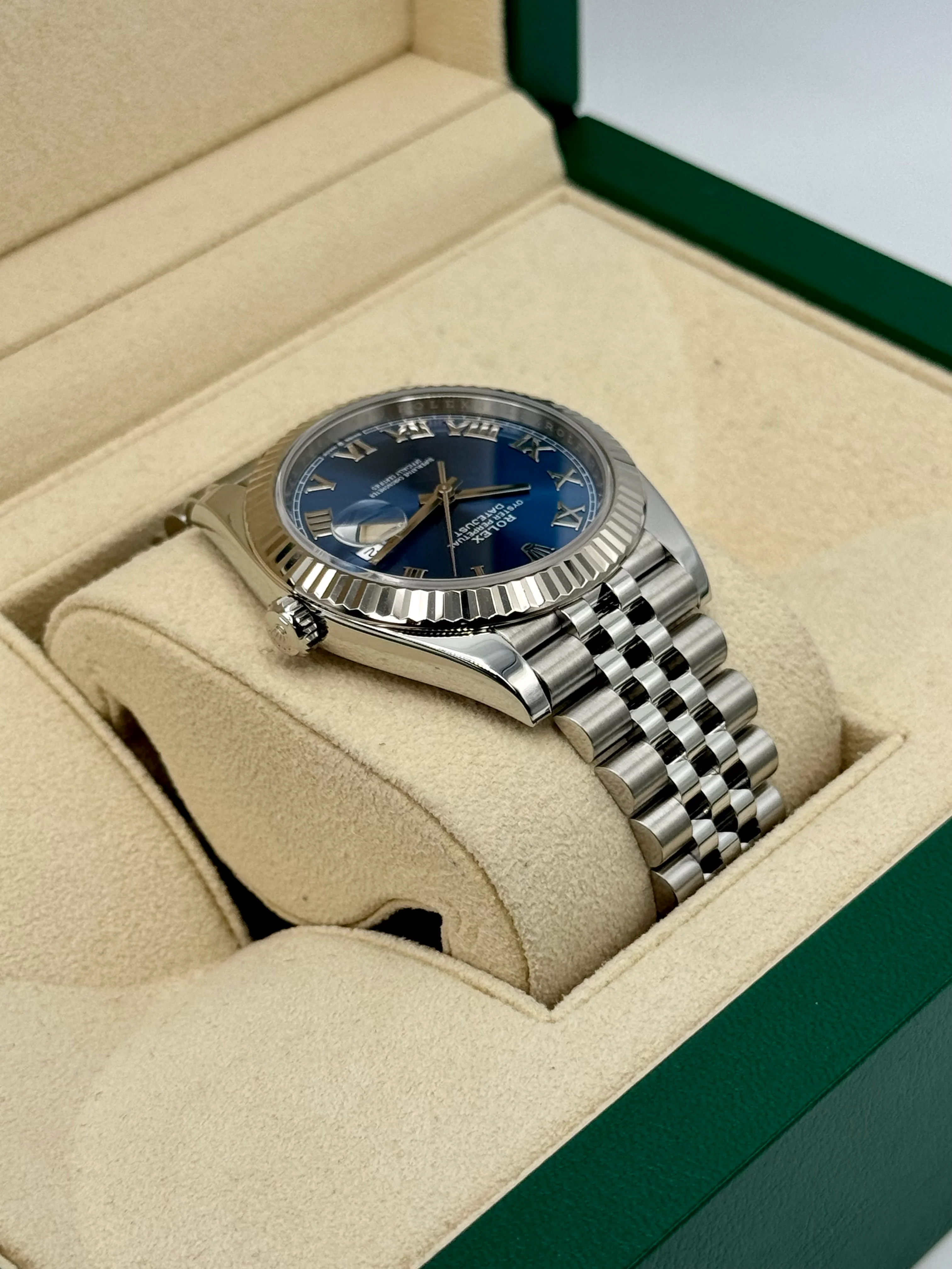 2023 Rolex Datejust 41mm 126334 Jubilee Blue Roman Numeral Dial - Image 8
