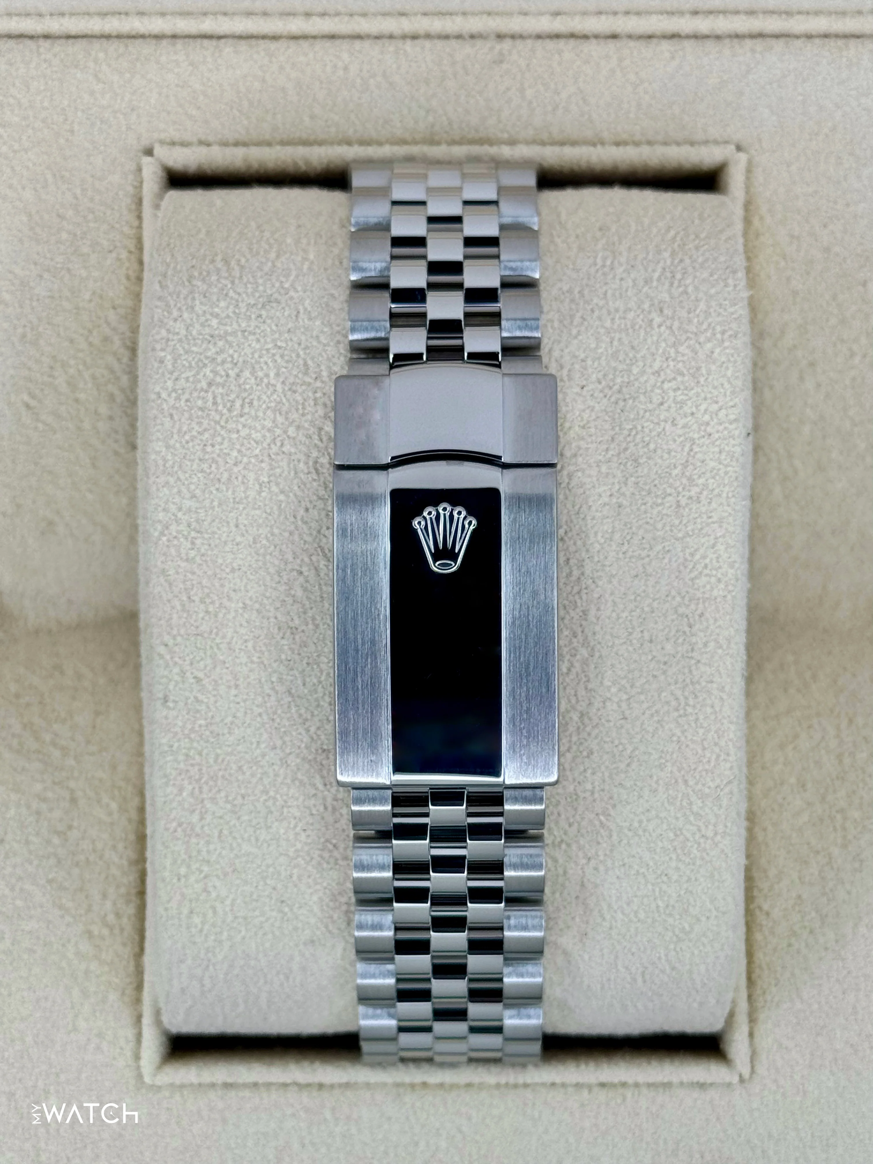 2023 Rolex Datejust 41mm 126334 Jubilee Wimbledon Dial - Image 2