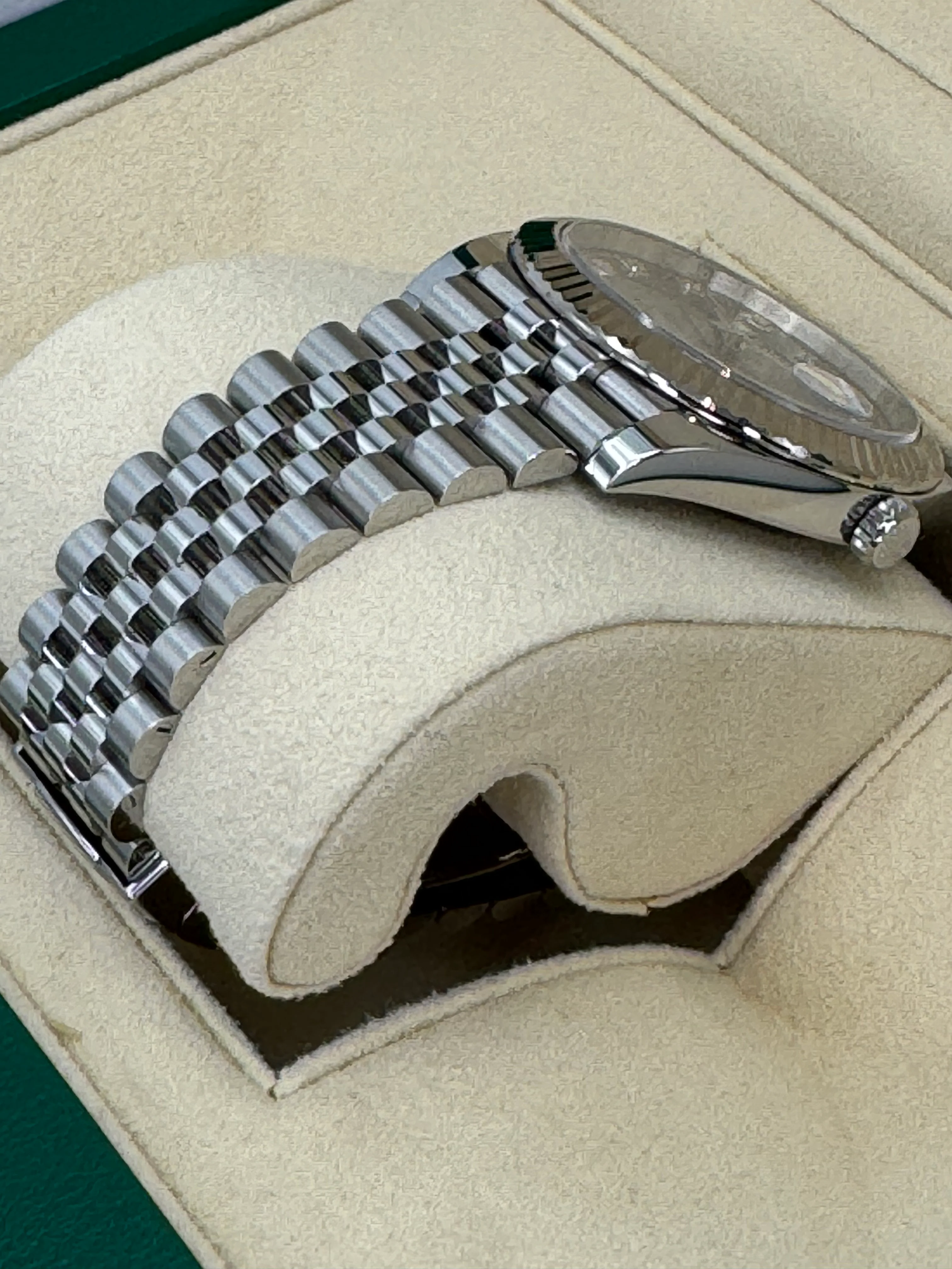 2023 Rolex Datejust 41mm 126334 Steel Jubilee Grey 10 Diamond Dial - Image 5