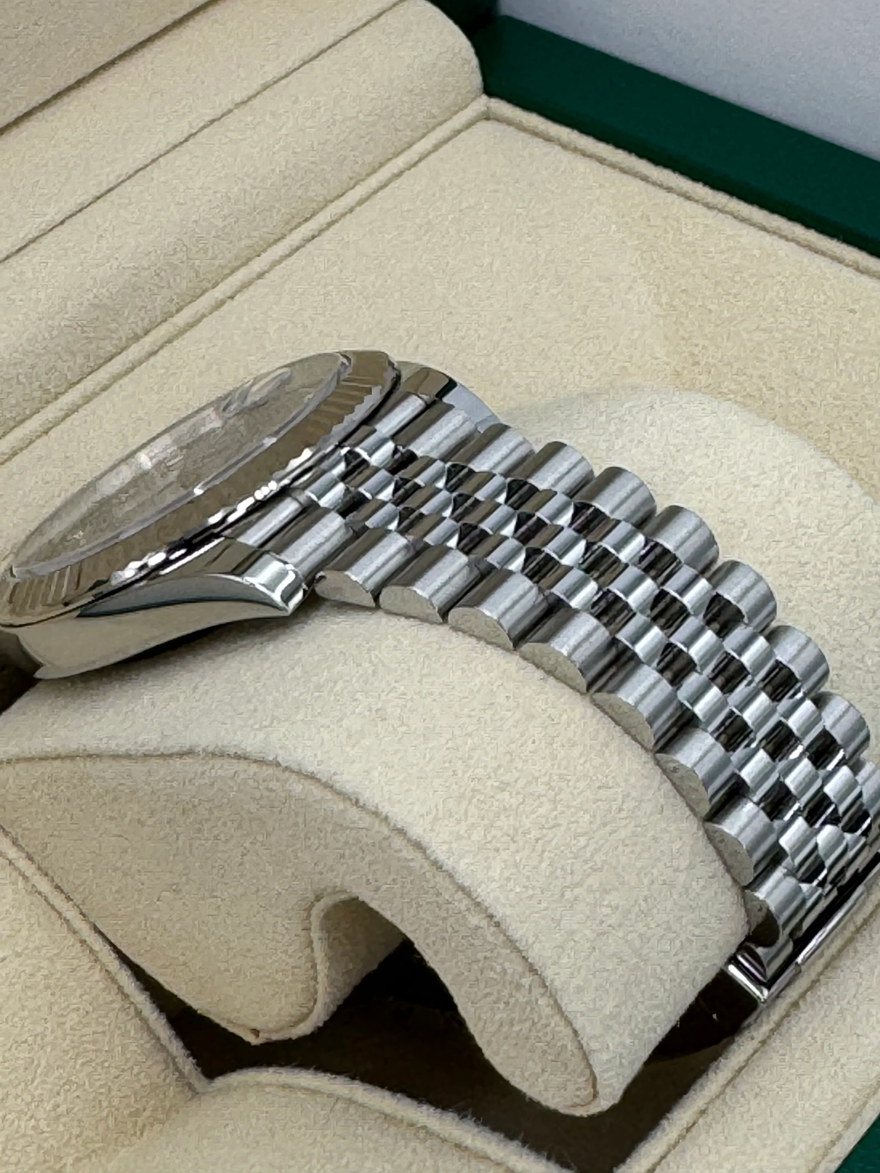 2023 Rolex Datejust 41mm 126334 Steel Jubilee Grey 10 Diamond Dial - Image 6