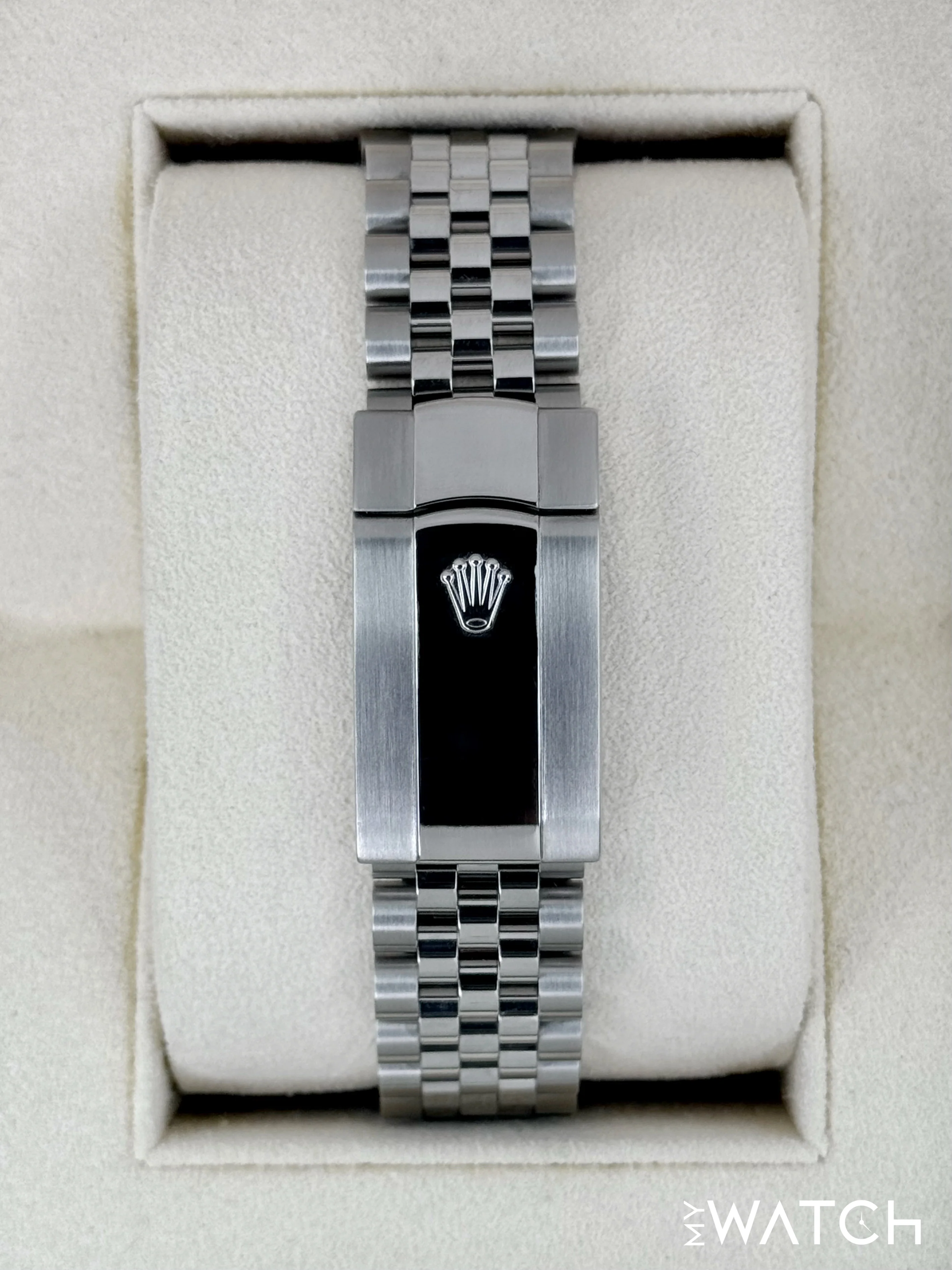 2023 Rolex Datejust 41mm 126334 Stainless Steel Jubilee Blue Dial - Image 2
