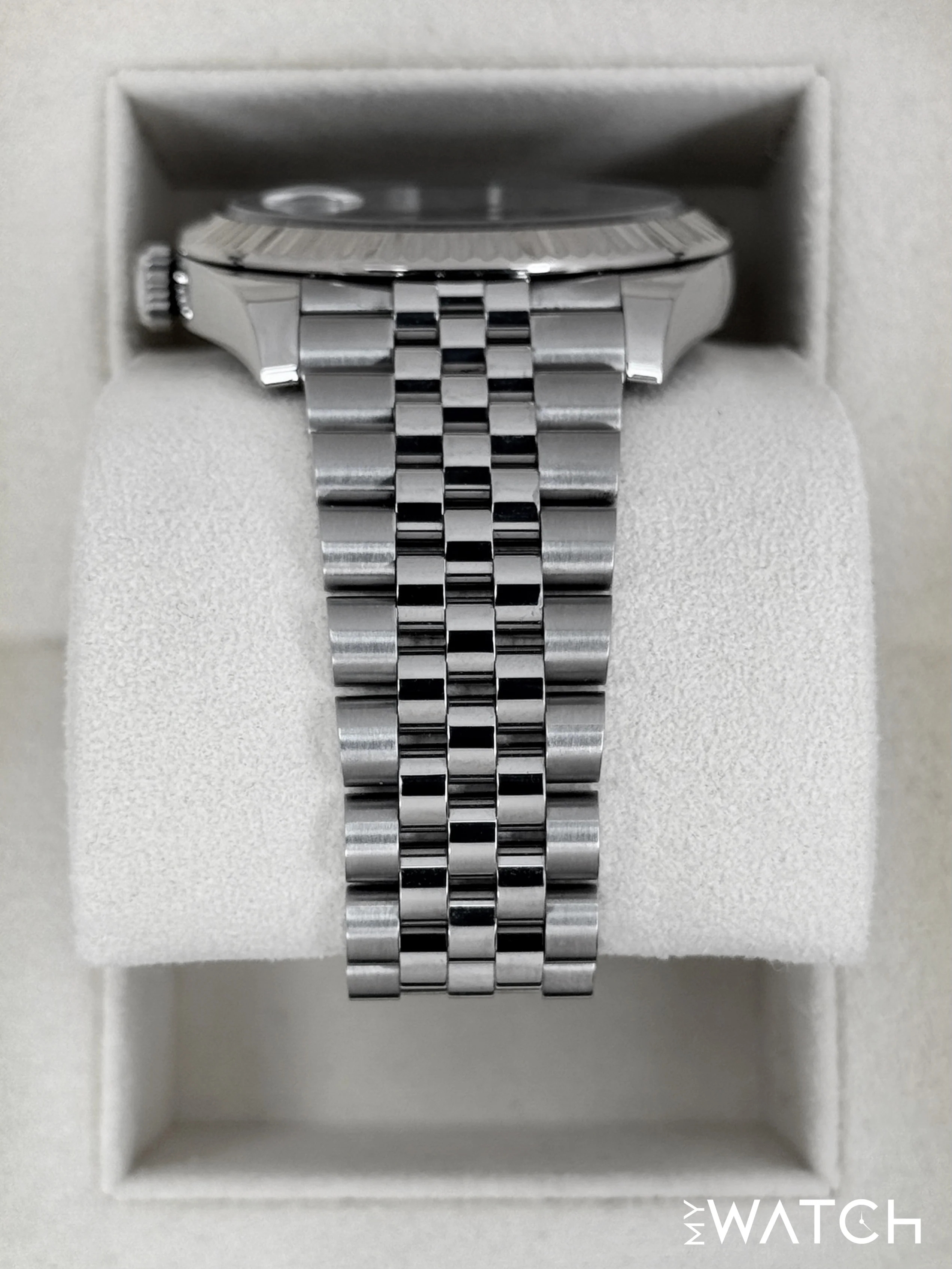 2023 Rolex Datejust 41mm 126334 Stainless Steel Jubilee Blue Dial - Image 4