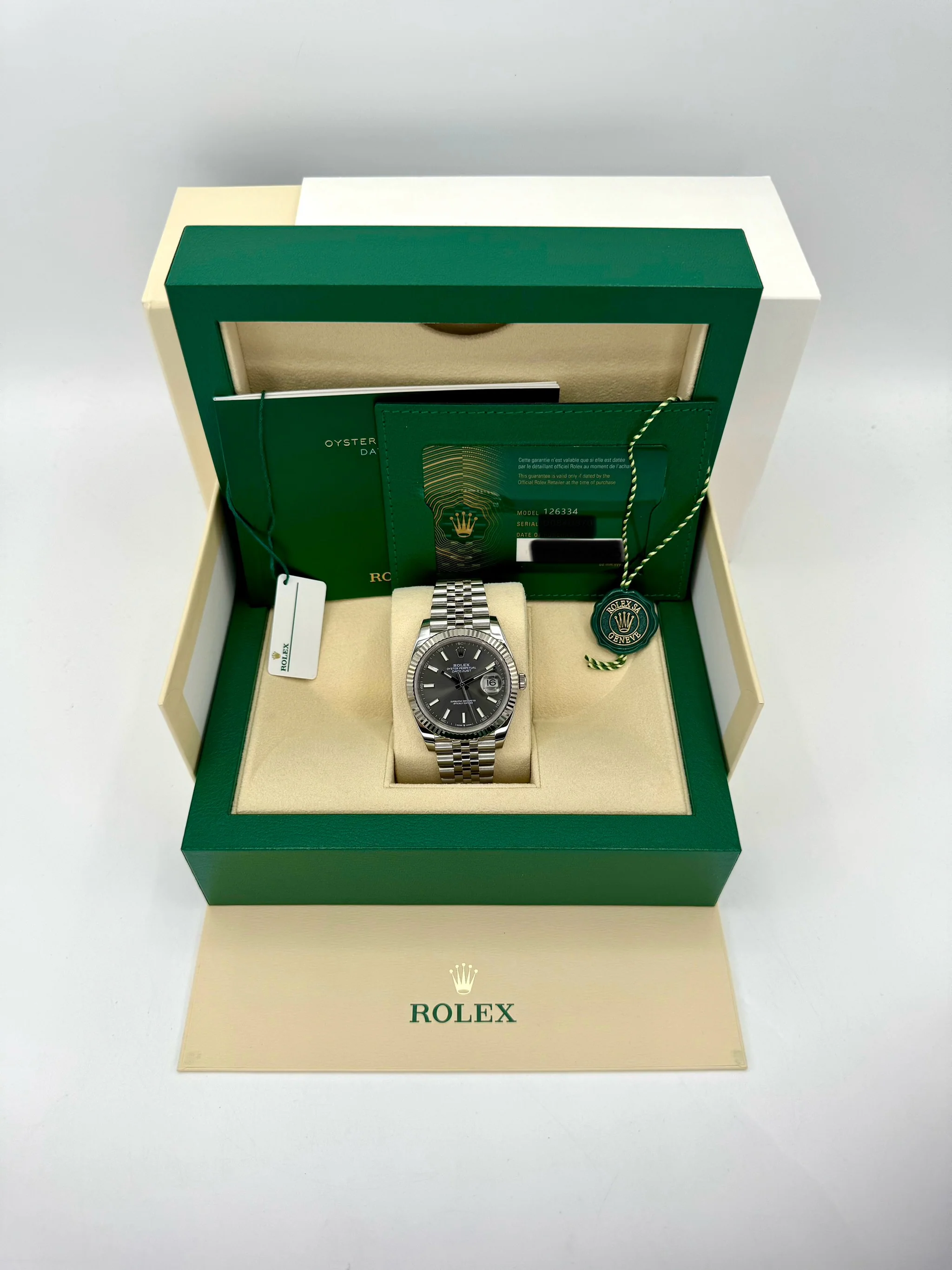 2023 Rolex Datejust 41mm 126334 Stainless Steel Jubilee Rhodium Dial - Image 12