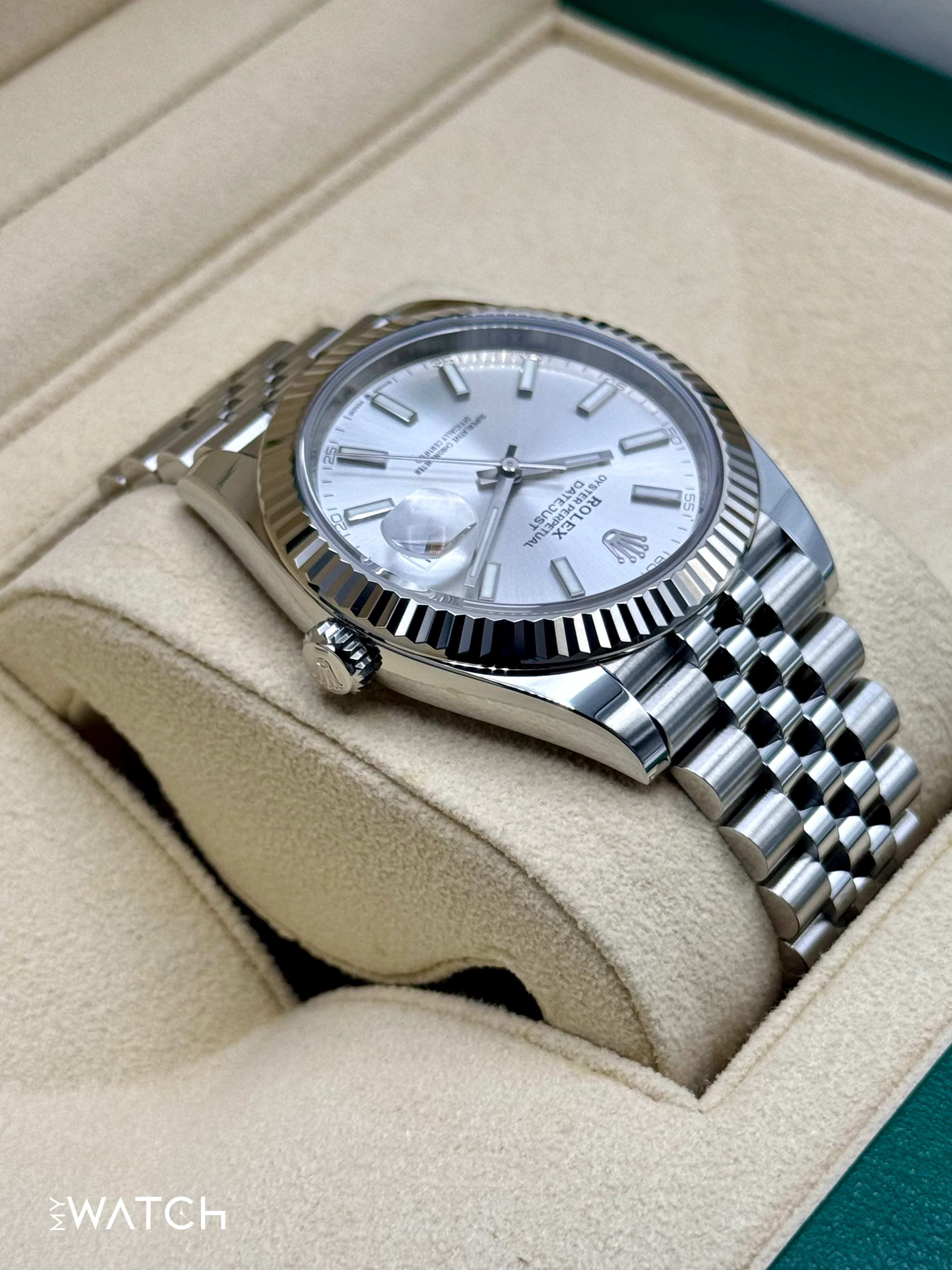 2023 Rolex Datejust 41mm 126334 Stainless Steel Jubilee Silver Dial - Image 8