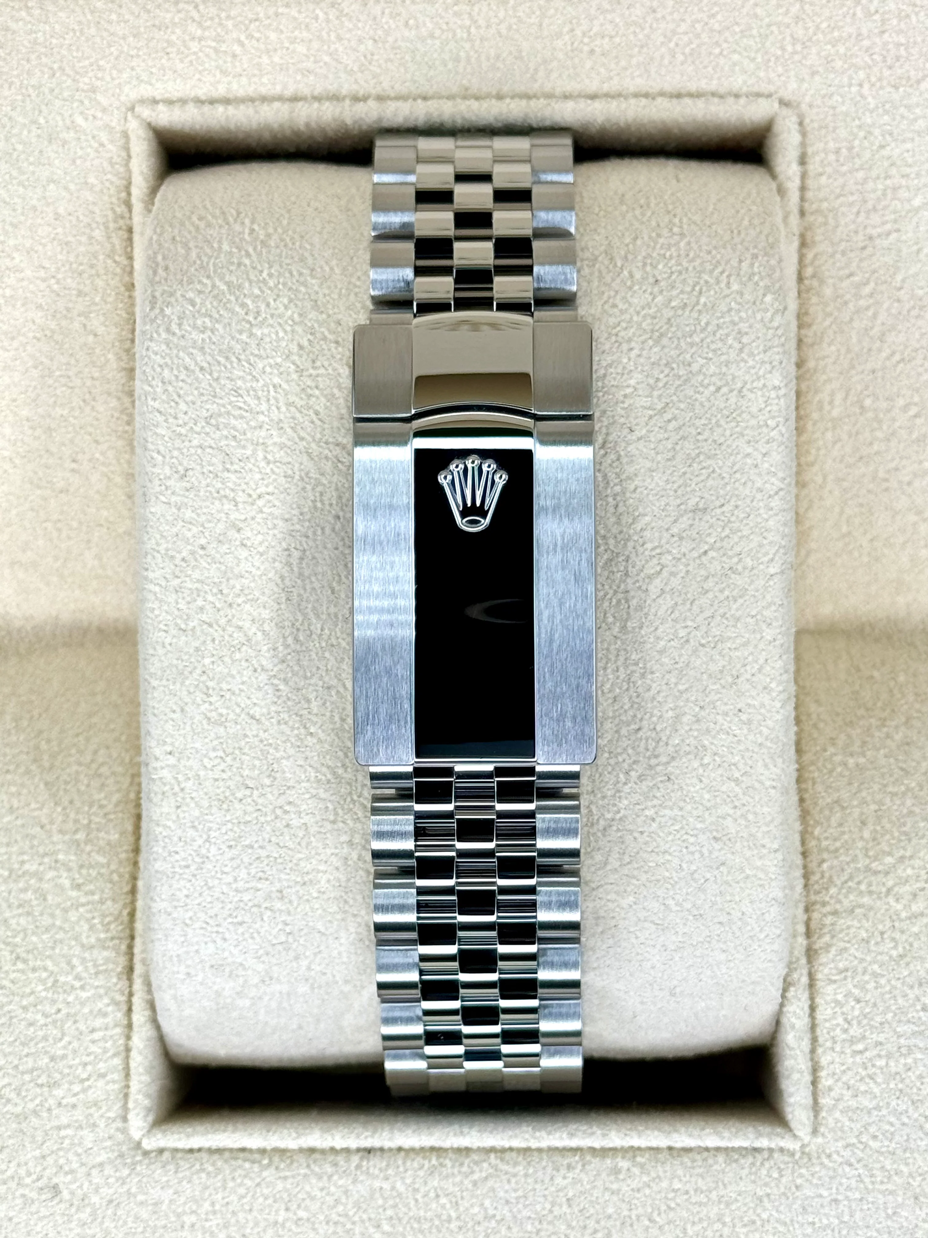 NEW 2023 Rolex Datejust 41mm 126334 Stainless Steel Jubilee Wimbledon Dial - Image 2