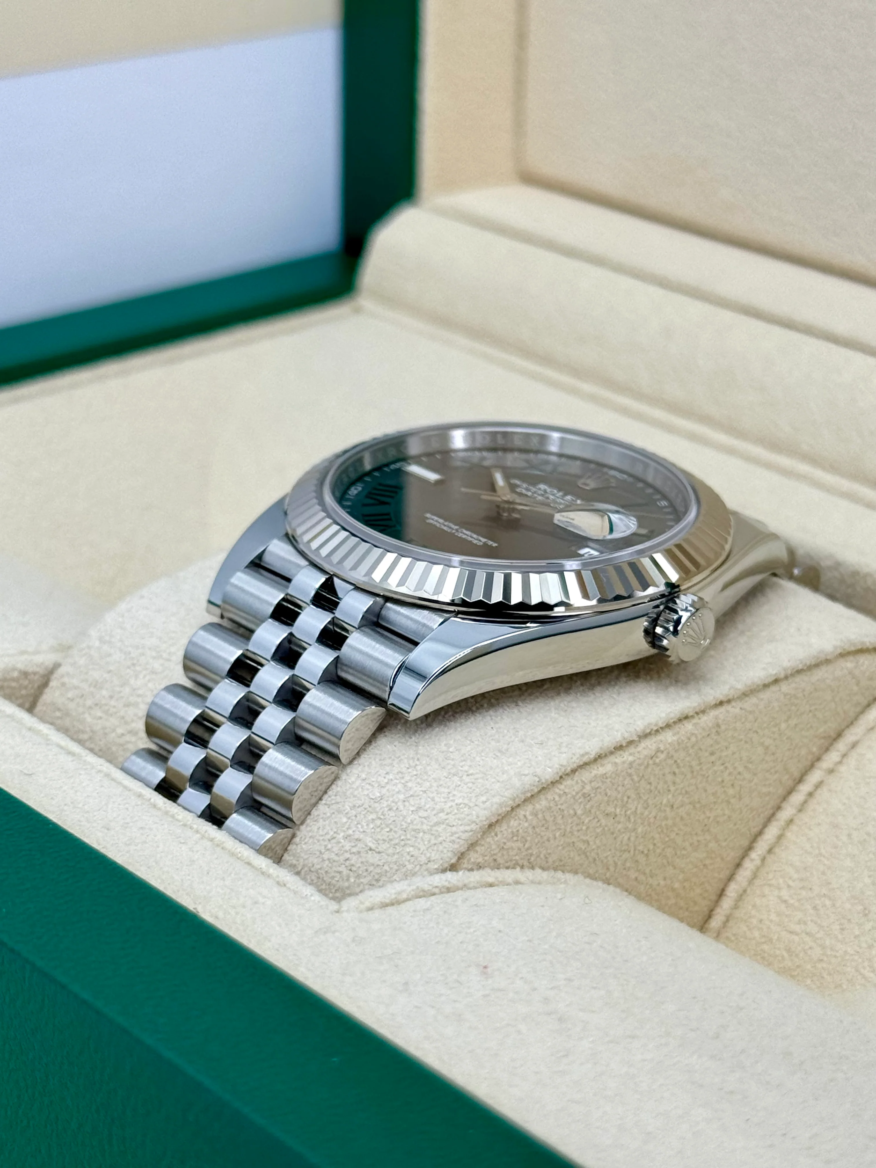 NEW 2023 Rolex Datejust 41mm 126334 Stainless Steel Jubilee Wimbledon Dial - Image 5