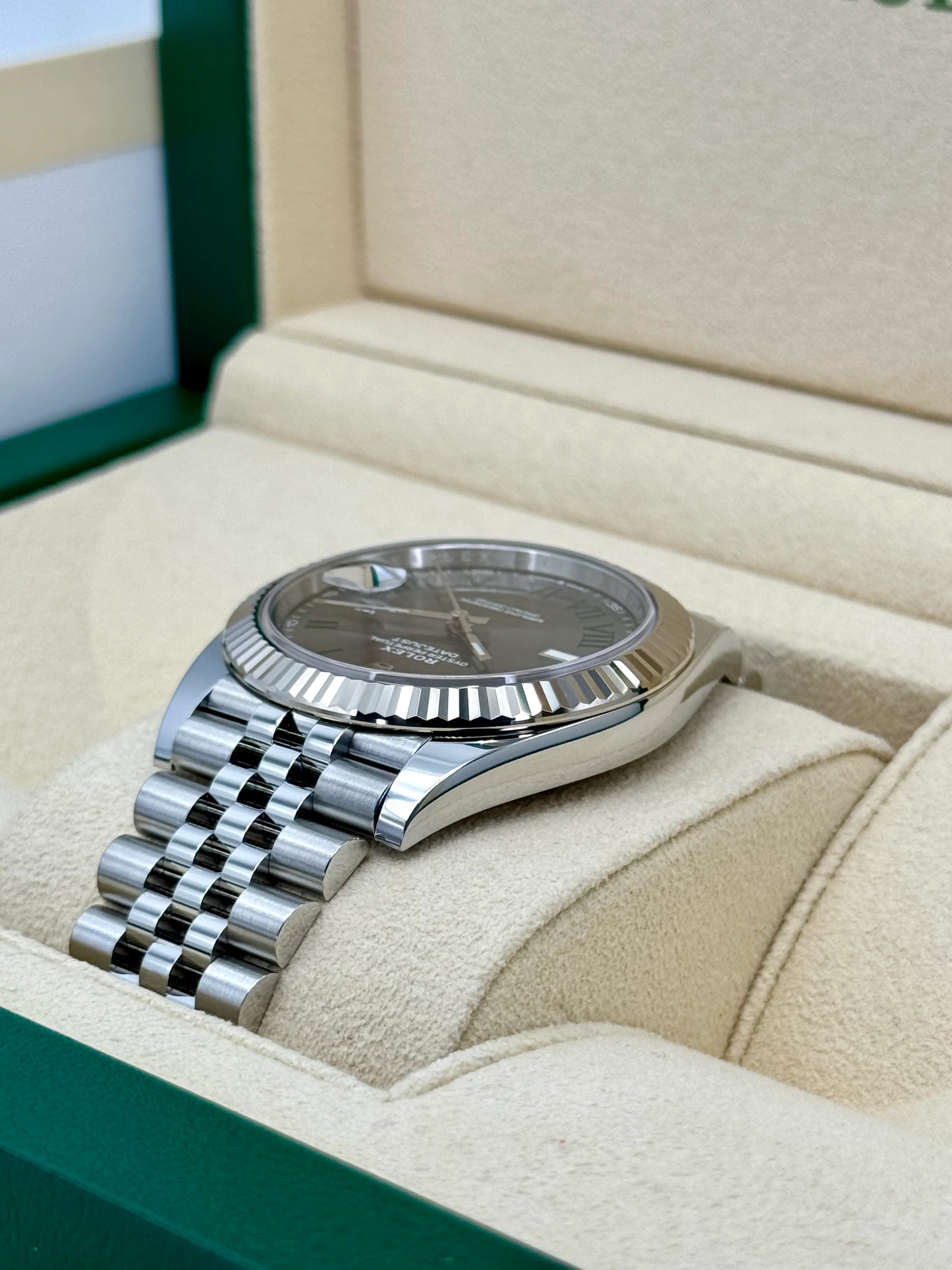 NEW 2023 Rolex Datejust 41mm 126334 Stainless Steel Jubilee Wimbledon Dial - Image 7