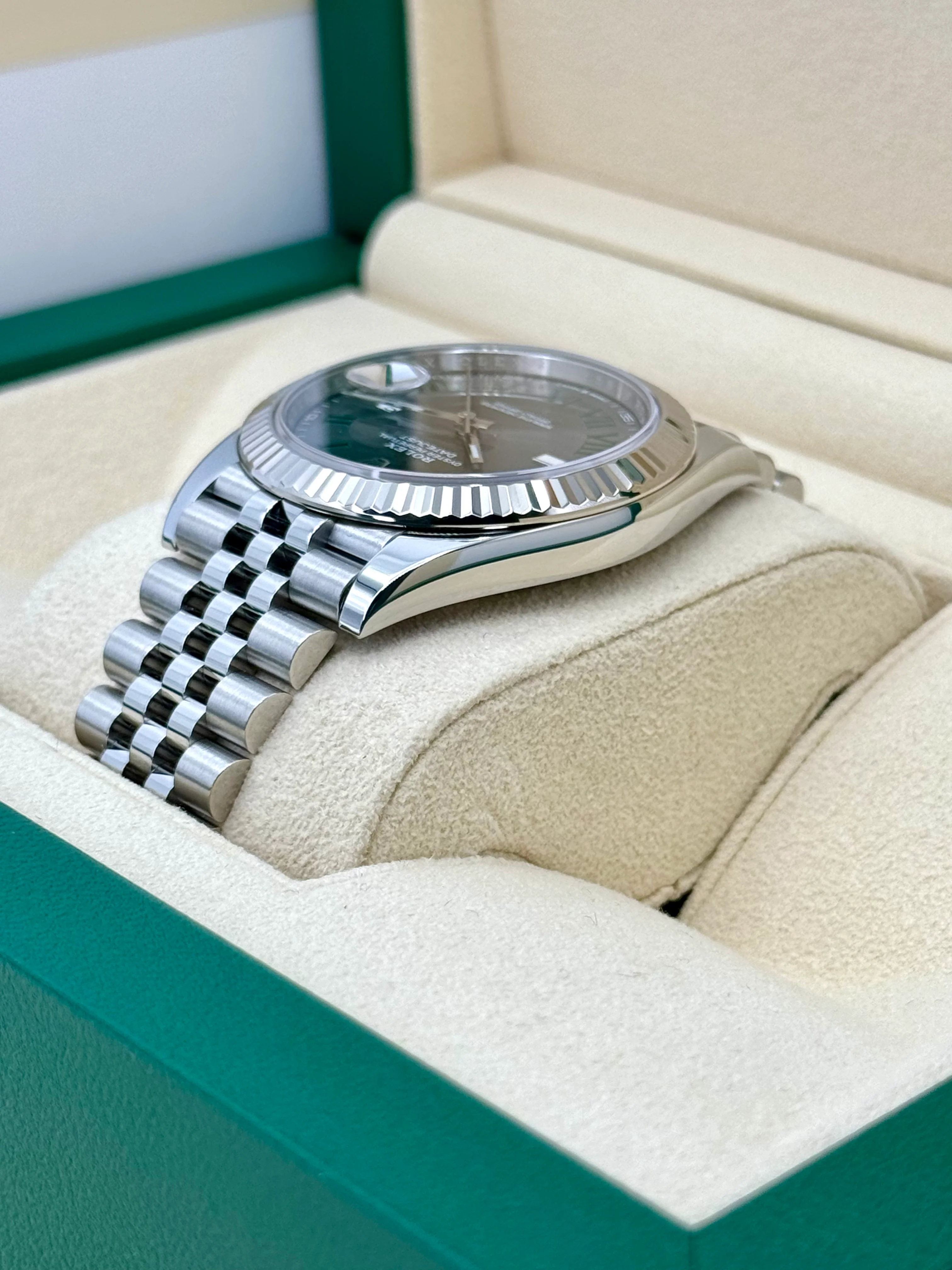 2023 Rolex Datejust 41mm 126334 Stainless Steel Jubilee Wimbledon Dial - Image 7
