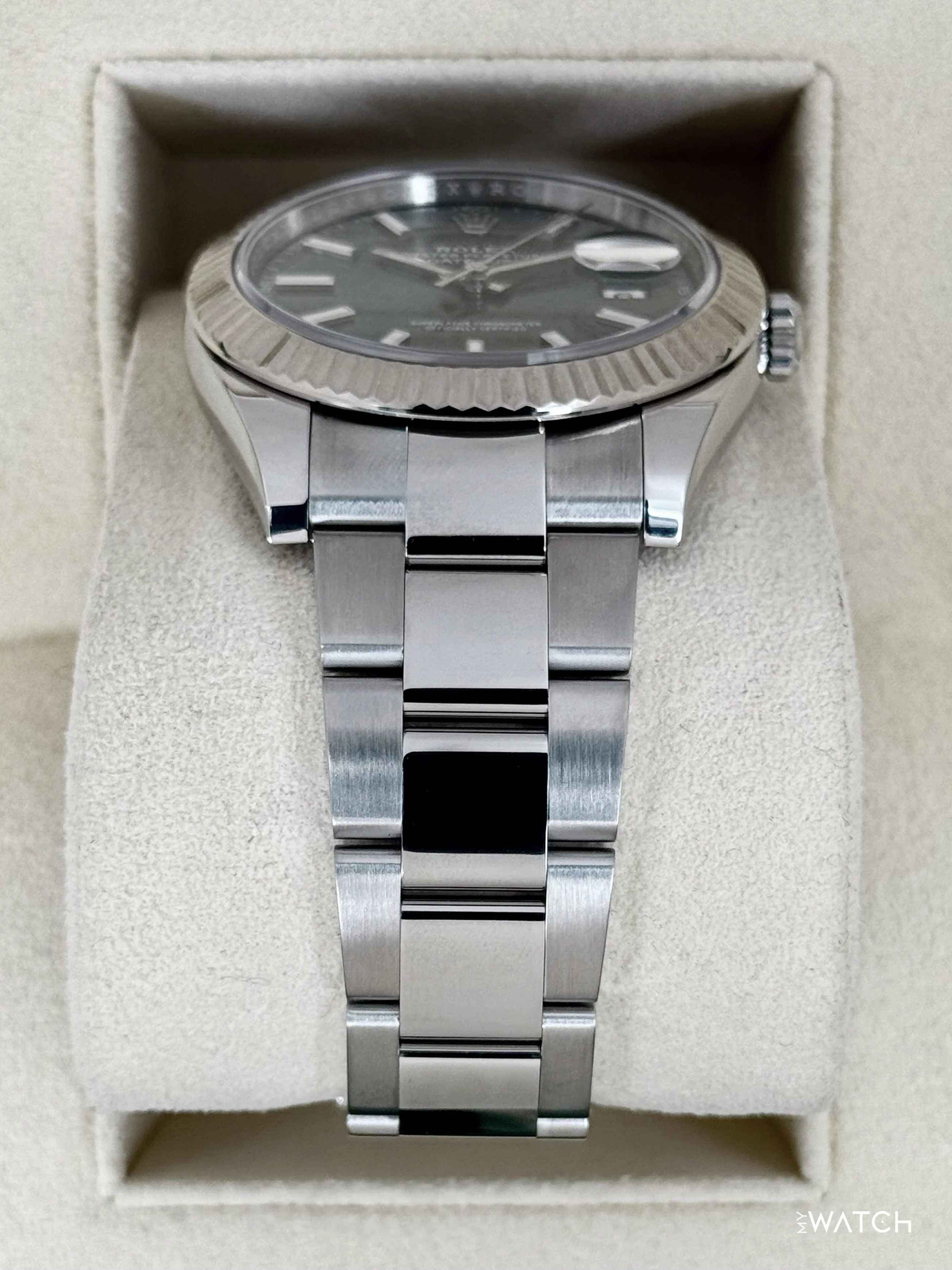 2023 Rolex Datejust 41mm 126334 Stainless Steel Oyster Mint Green Dial - Image 3