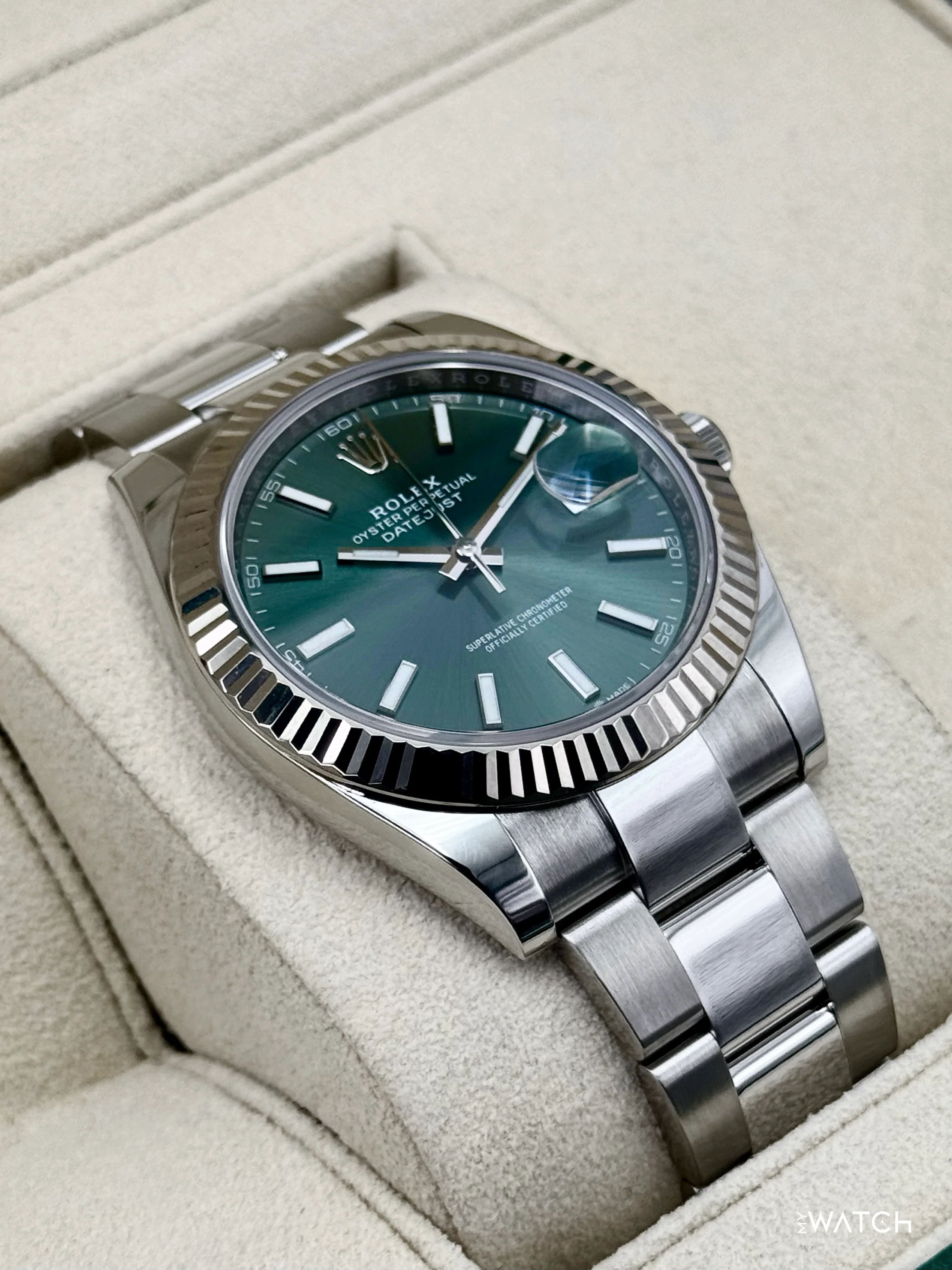 2023 Rolex Datejust 41mm 126334 Stainless Steel Oyster Mint Green Dial - Image 6