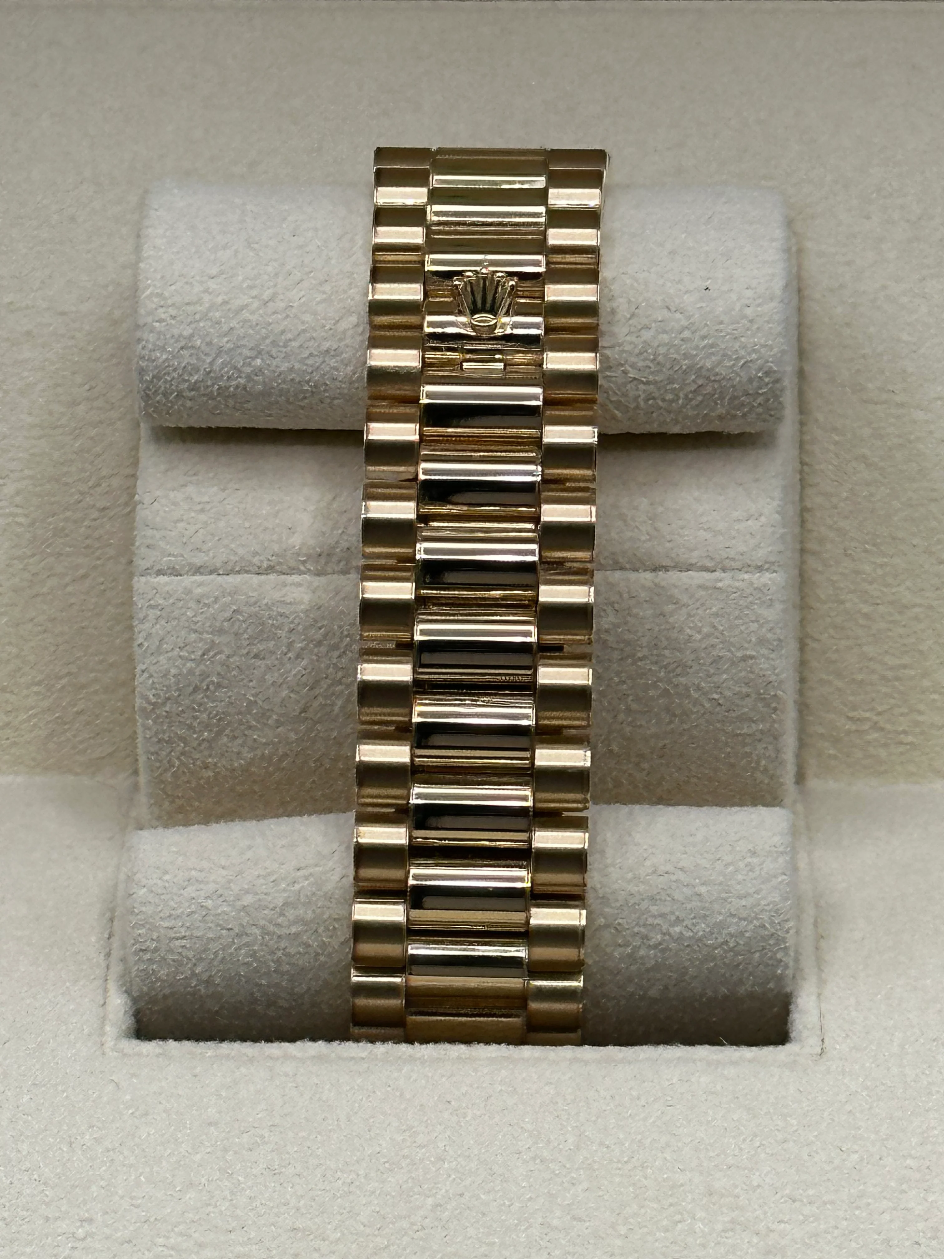 2023 Rolex Day-Date 40mm 228238 Presidential Green Dial - Image 2