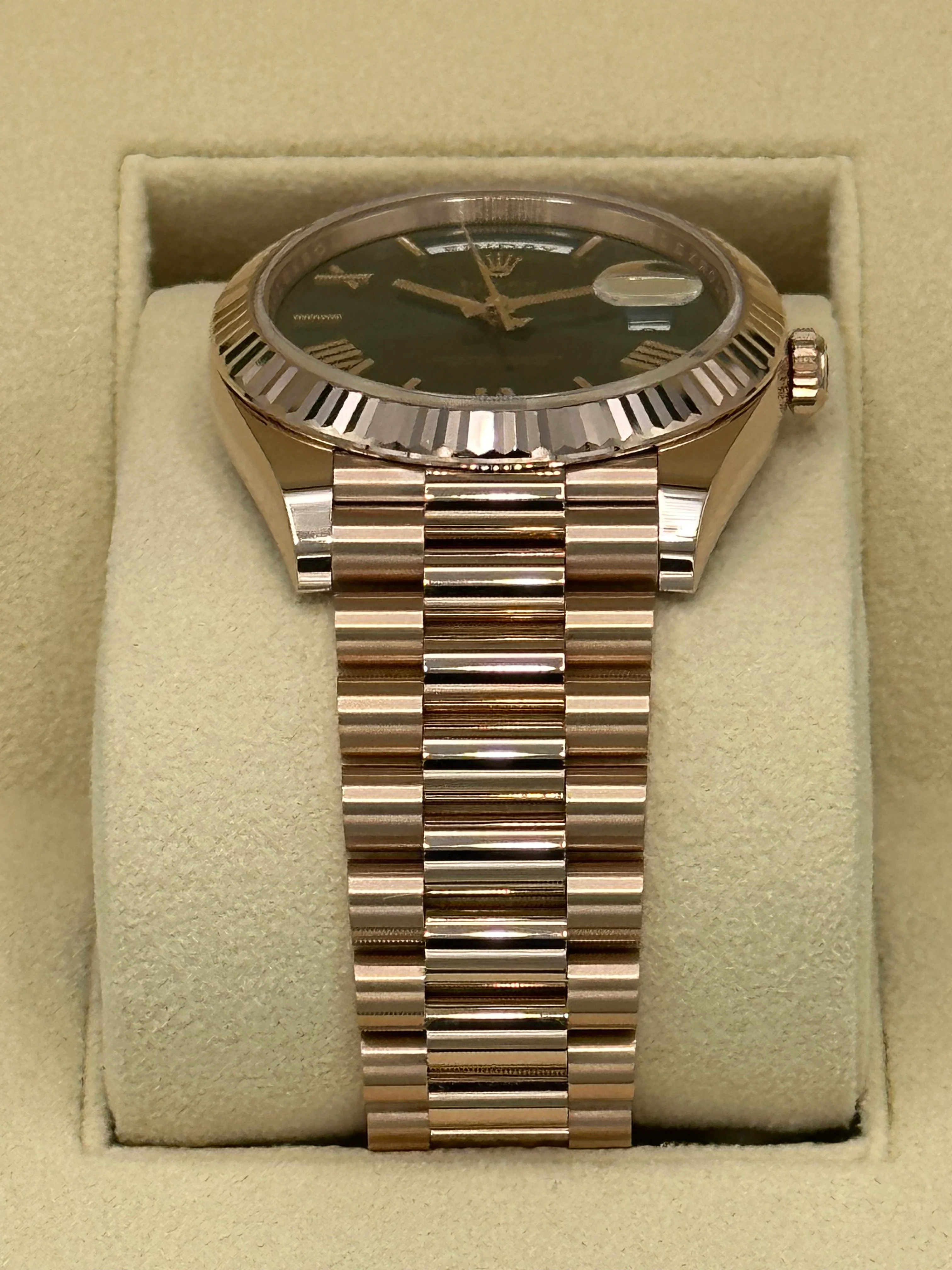 NEW 2023 Rolex Day-Date 40mm 228235 Presidential Rose Gold Olive Dial - Image 3