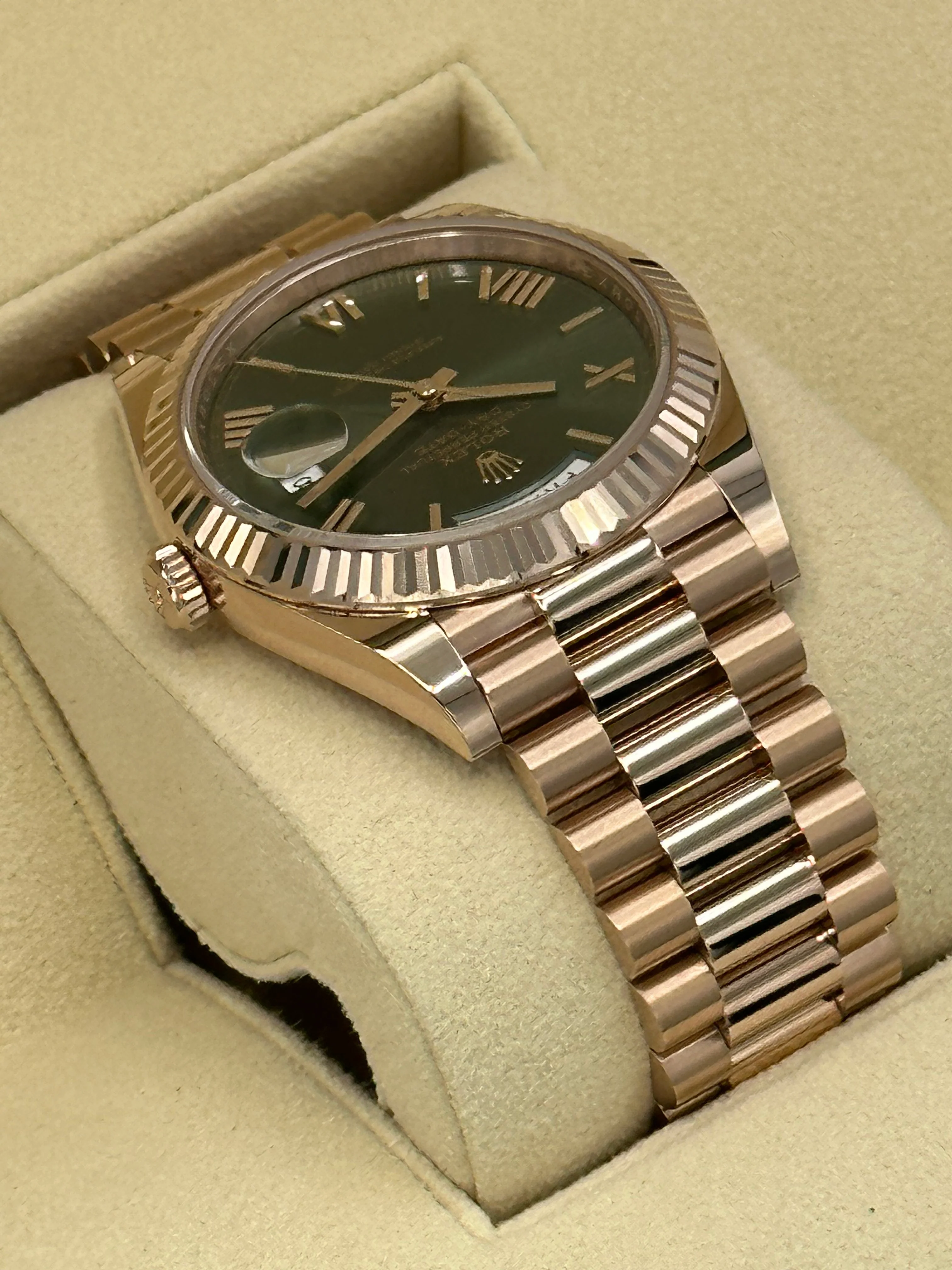 NEW 2023 Rolex Day-Date 40mm 228235 Presidential Rose Gold Olive Dial - Image 6