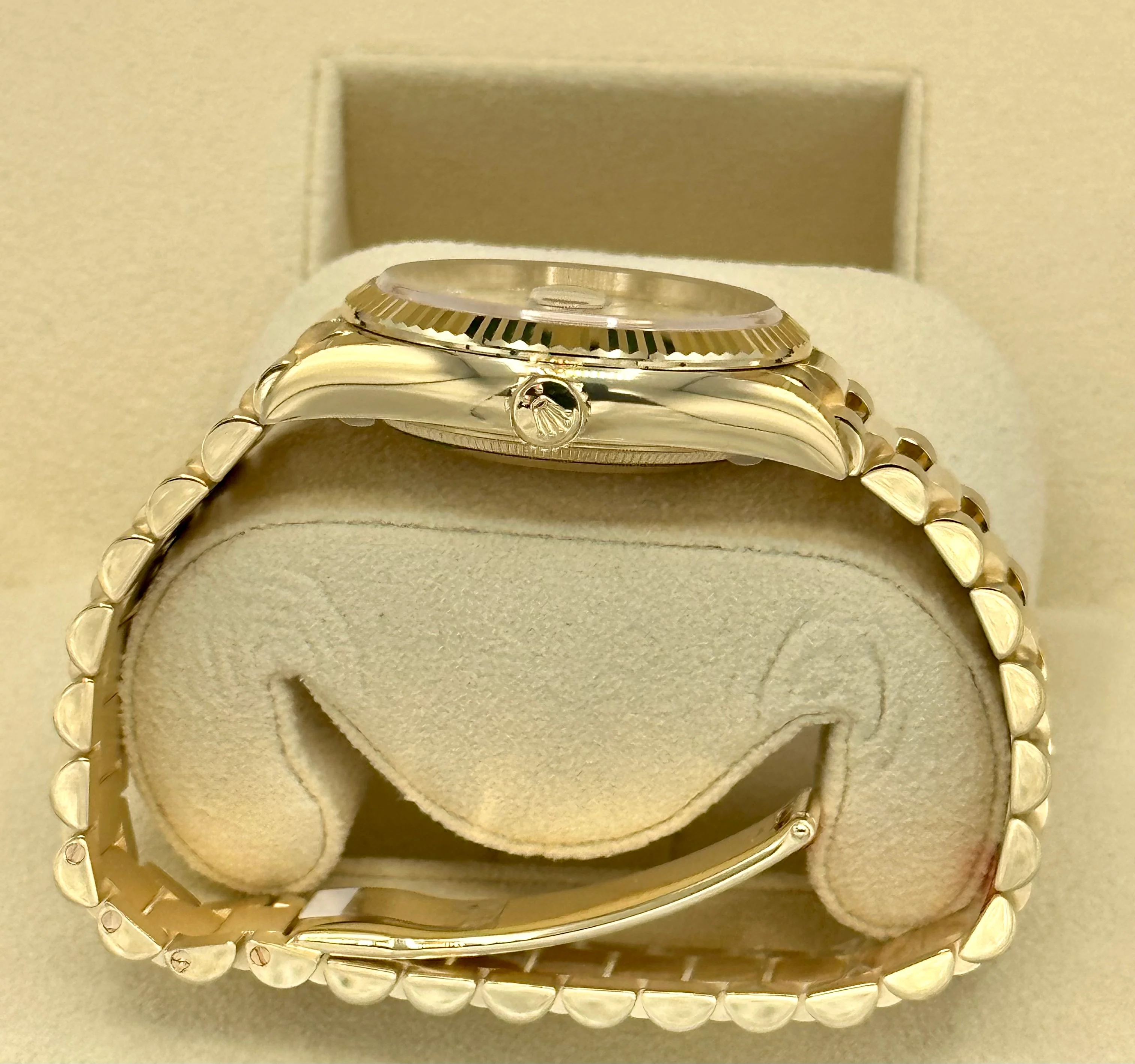 2023 Rolex Day-Date 36mm 128238 Champagne Diamond Dial - Image 9