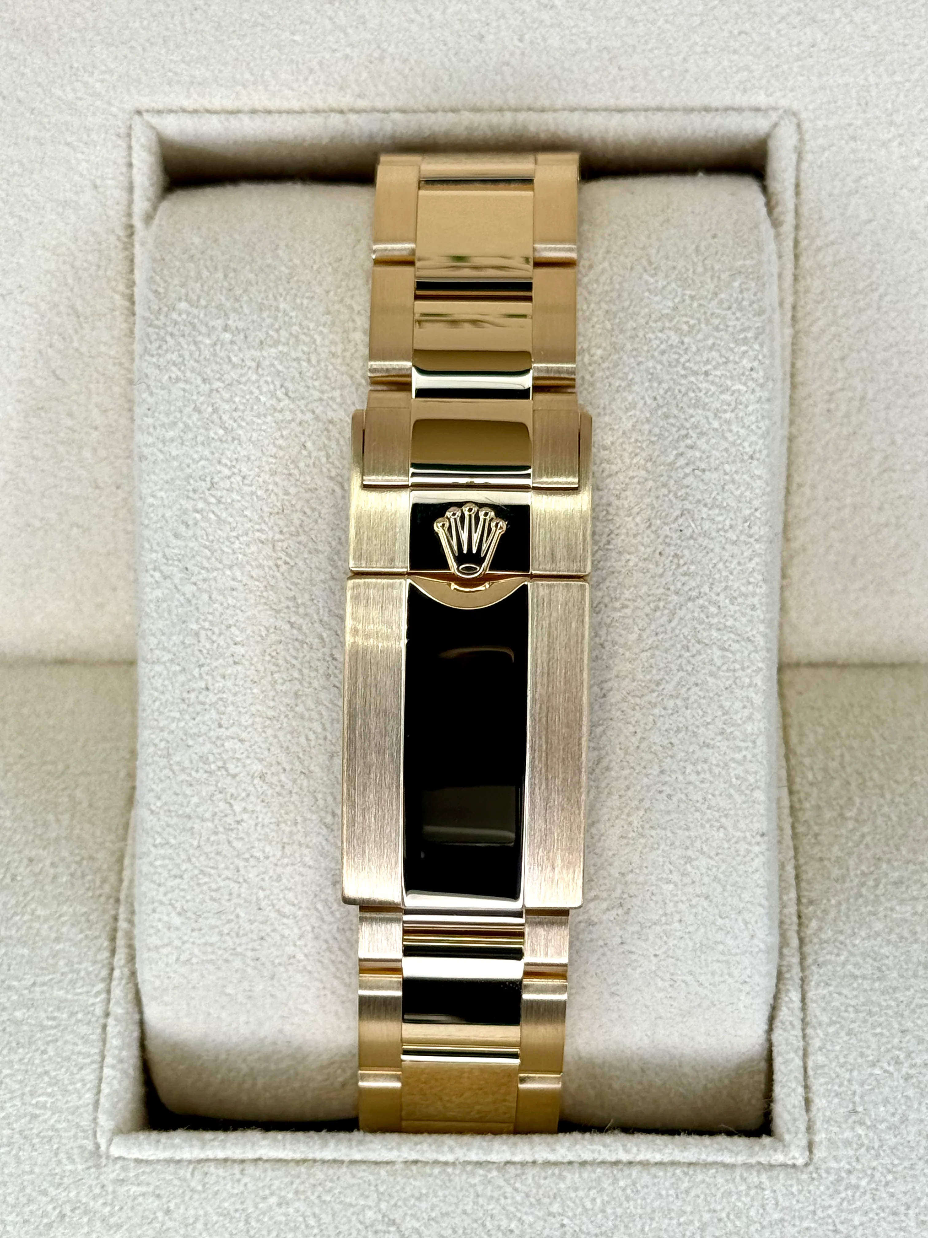 2023 Rolex Daytona "Paul Newman" 40mm 116508 Yellow Gold Black Dial - Image 2