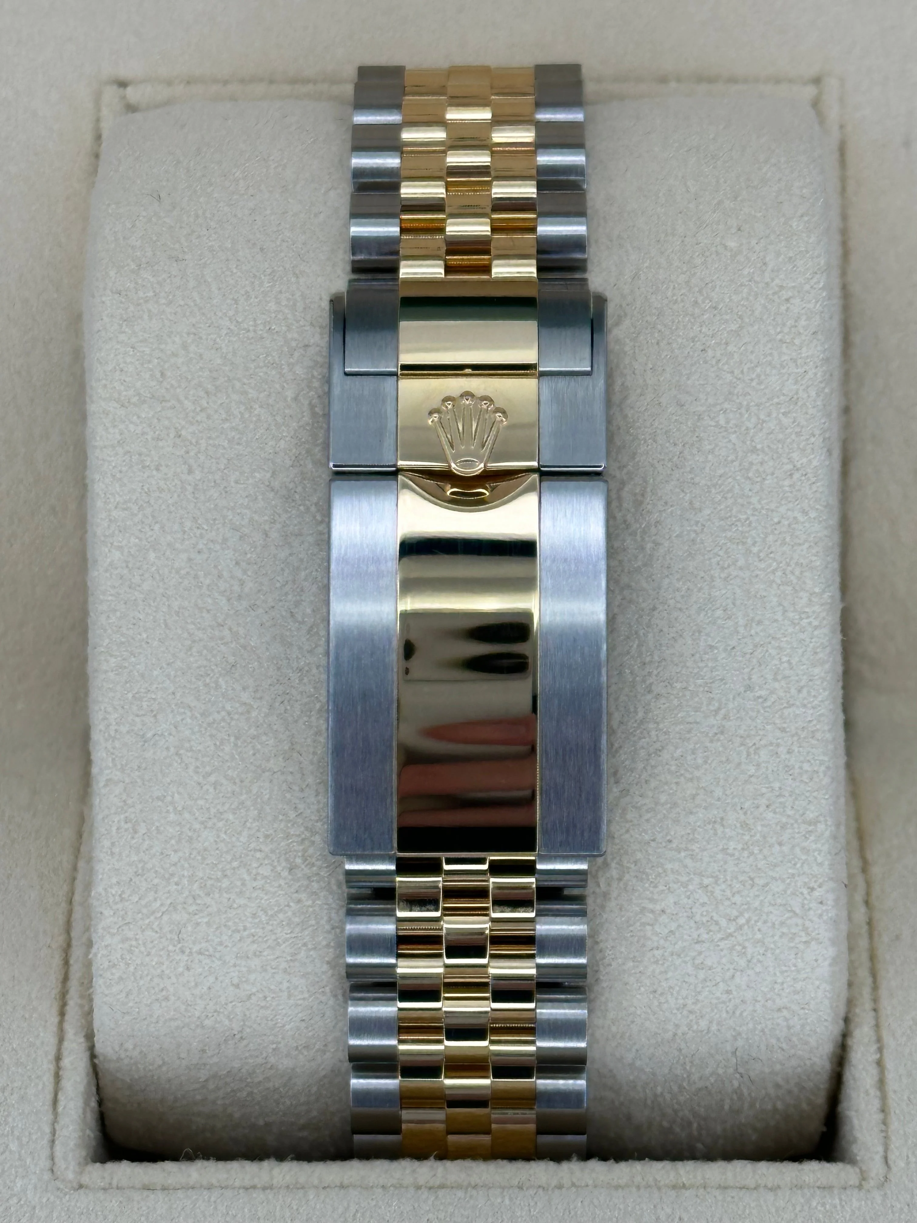2023 Rolex GMT-Master II 40mm 126713GRNR Two-Tone Jubilee Black Dial - Image 2