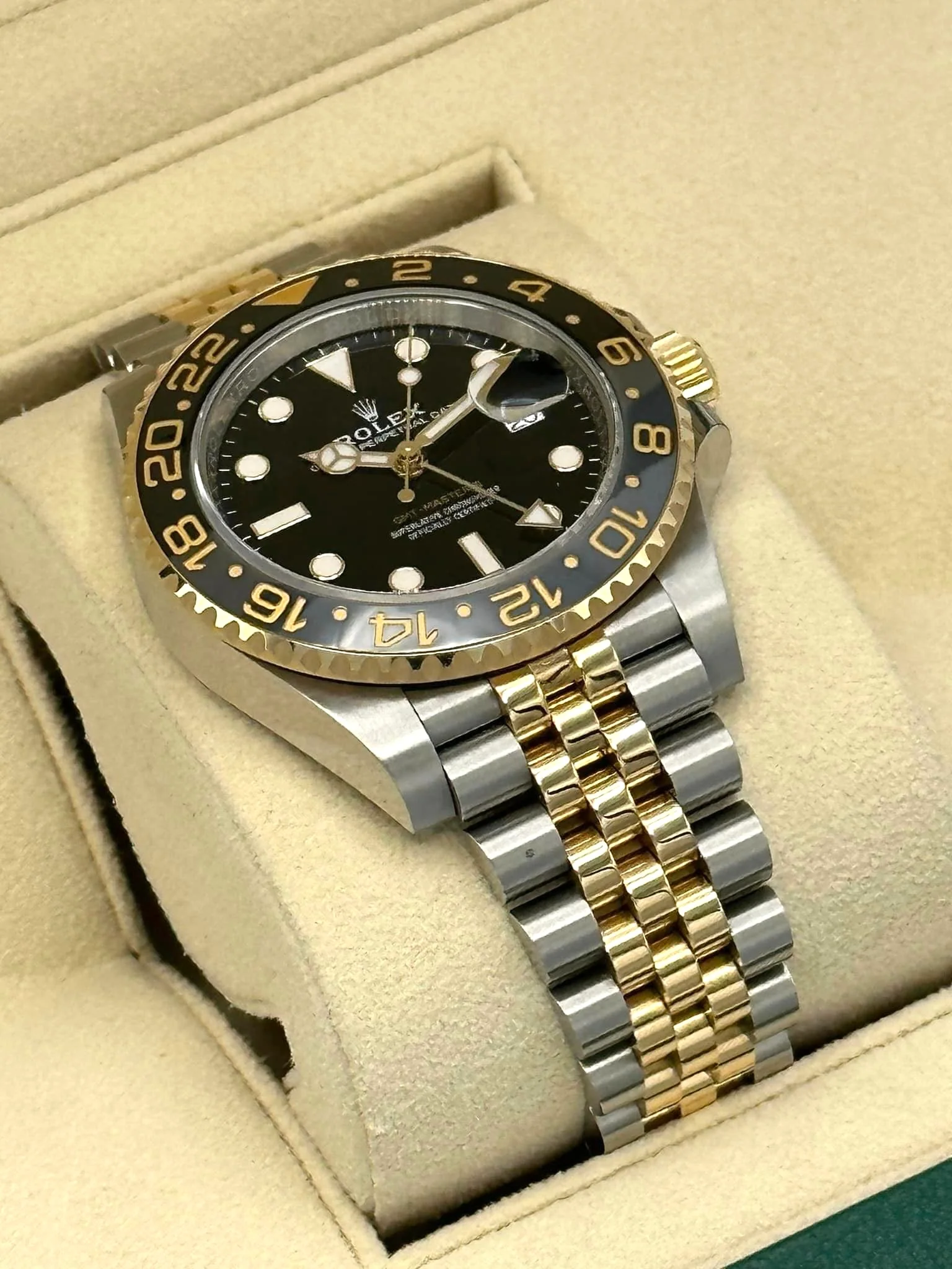 2023 Rolex GMT-Master II 40mm 126713GRNR Two-Tone Jubilee Black Dial - Image 12