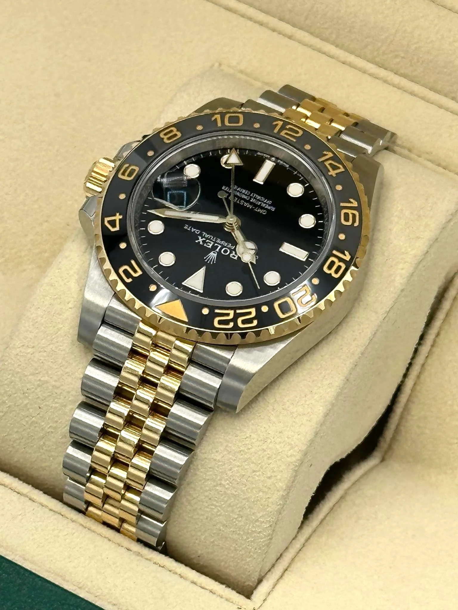 2023 Rolex GMT-Master II 40mm 126713GRNR Two-Tone Jubilee Black Dial - Image 13