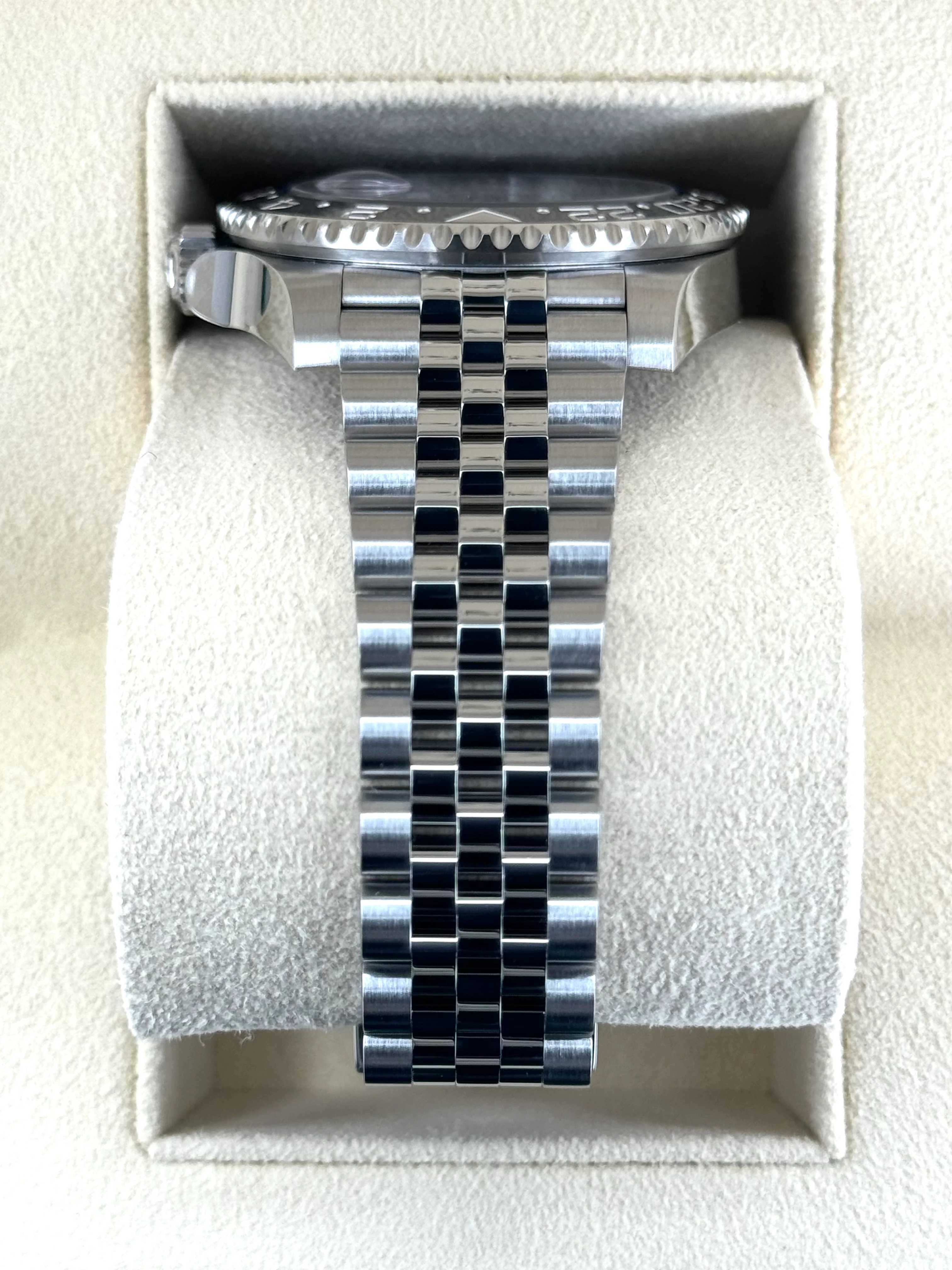 2023 Rolex GMT-Master II "Batgirl" 40mm 126710BLNR Jubilee Black Dial - Image 4