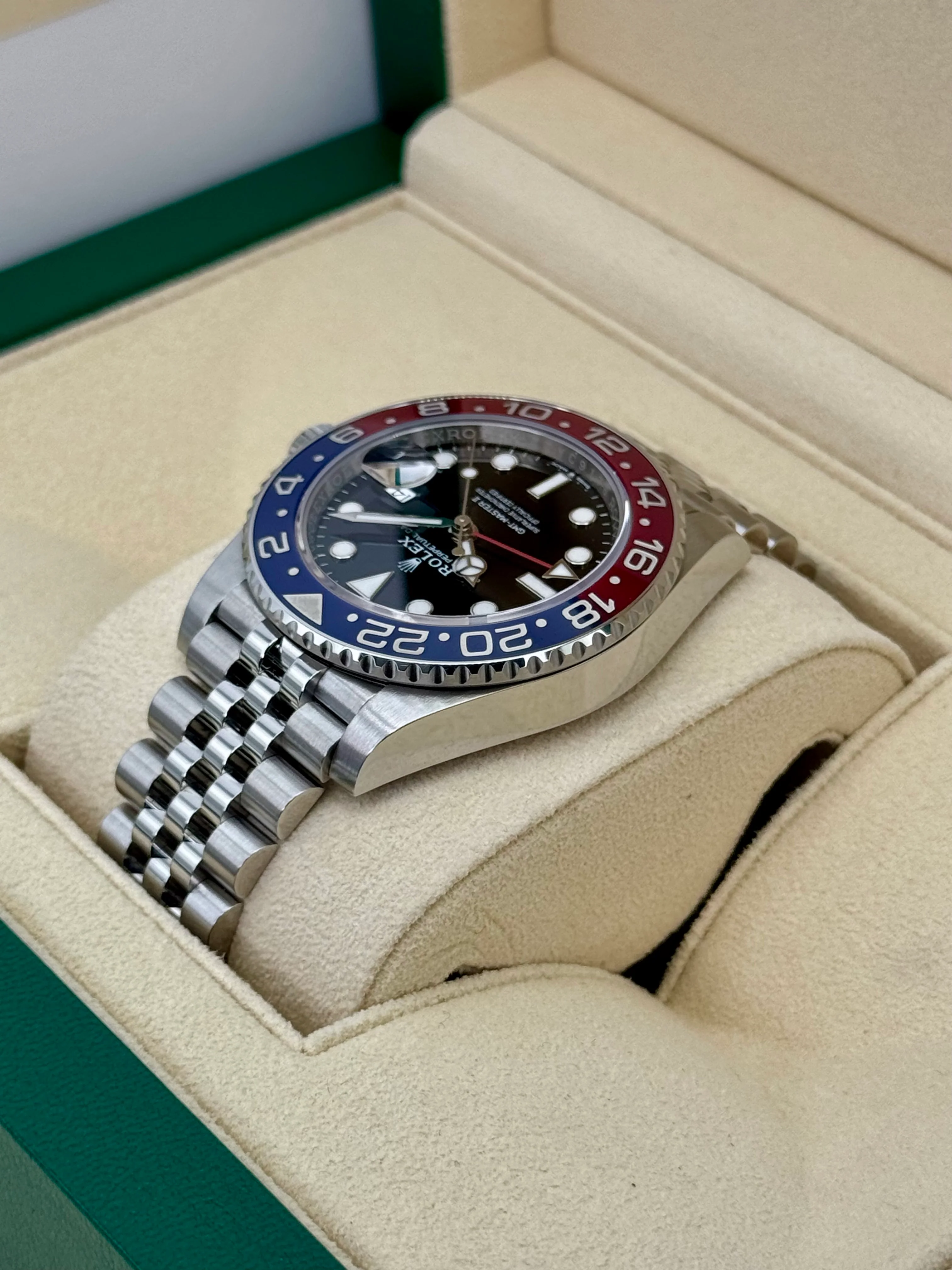 2023 Rolex GMT-Master II "Pepsi" 40mm 126710BLRO Jubilee - Image 7