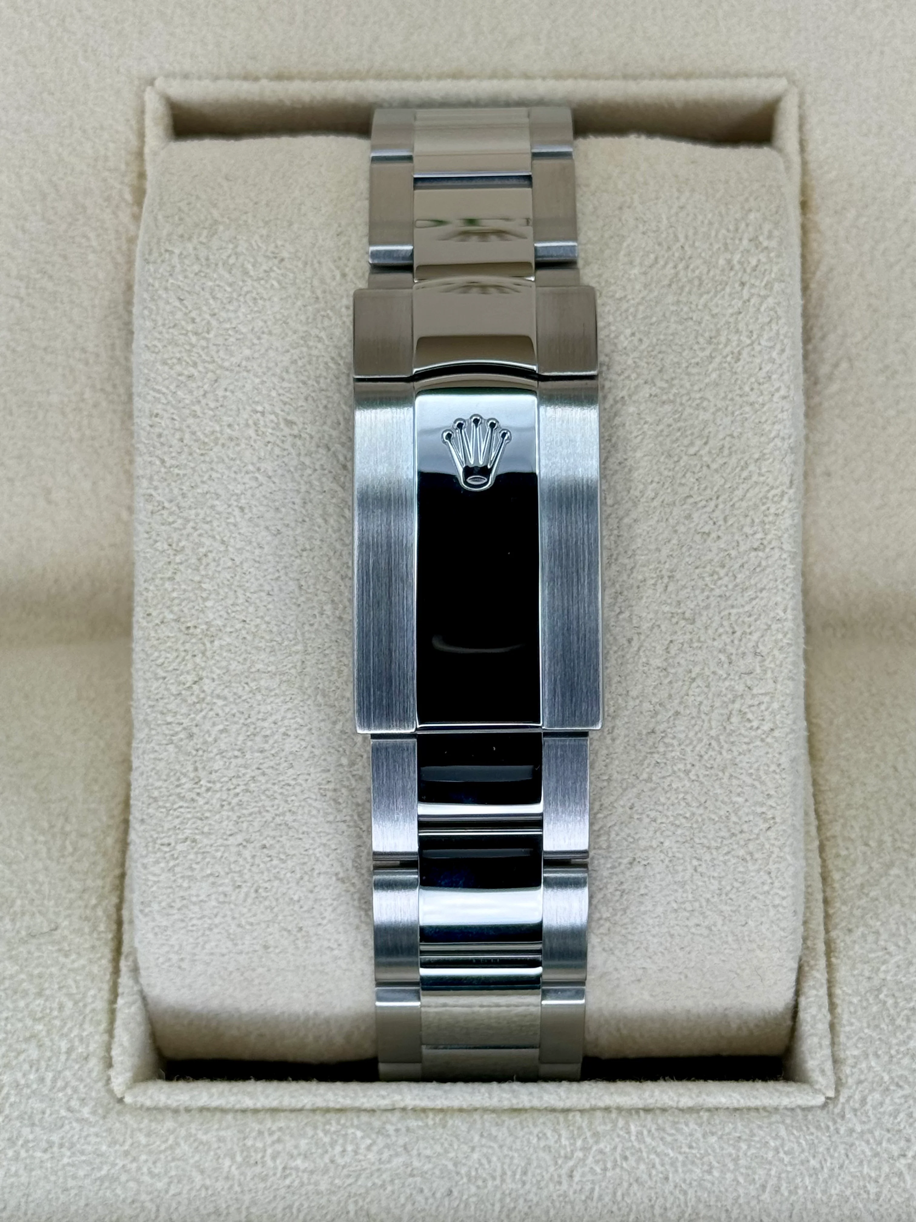 2023 Rolex Milgauss 40mm 116400GV Stainless Steel Blue Dial - Image 2