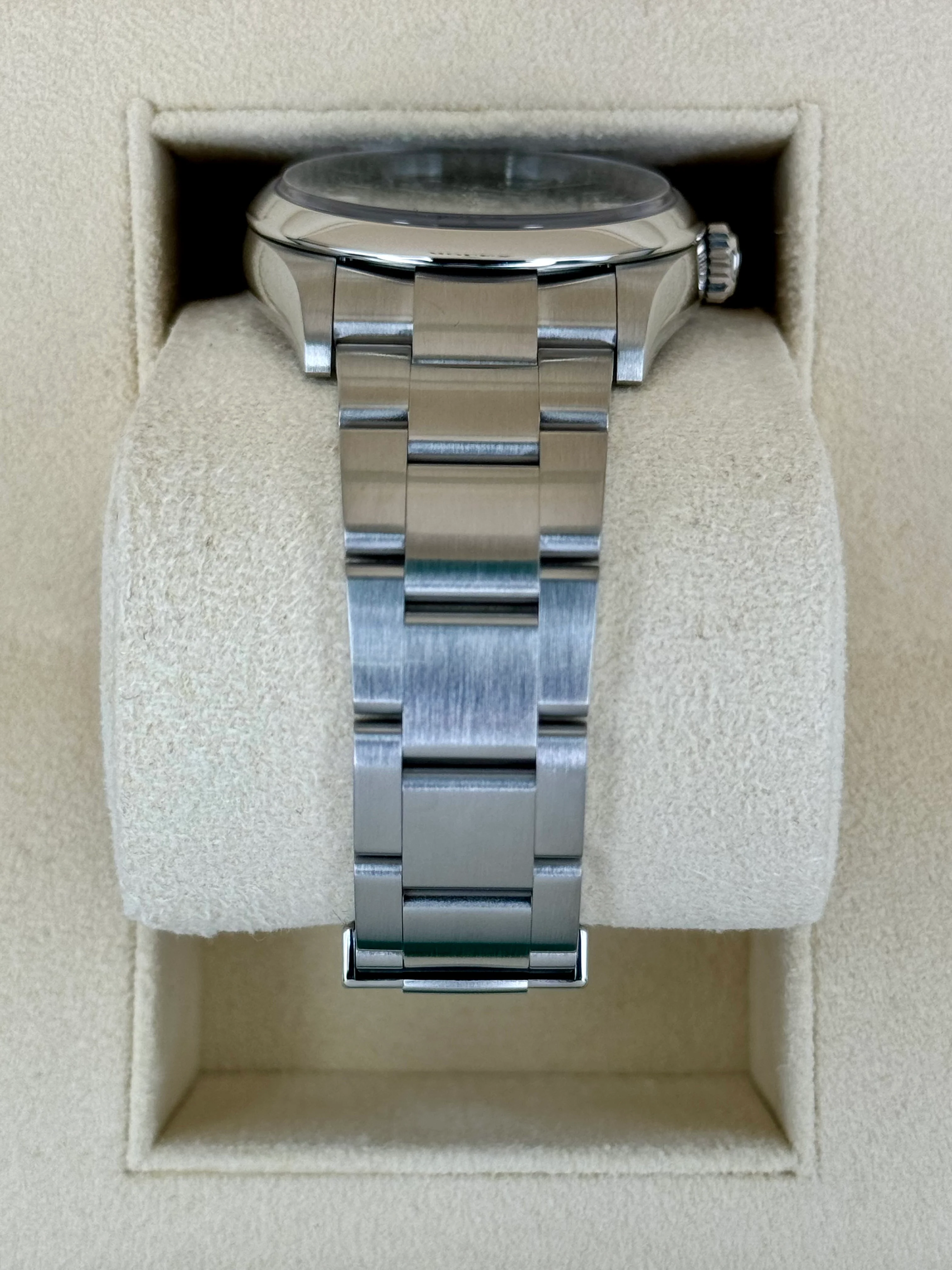 2023 Rolex Oyster Perpetual 36mm 126000 Black Dial - Image 3