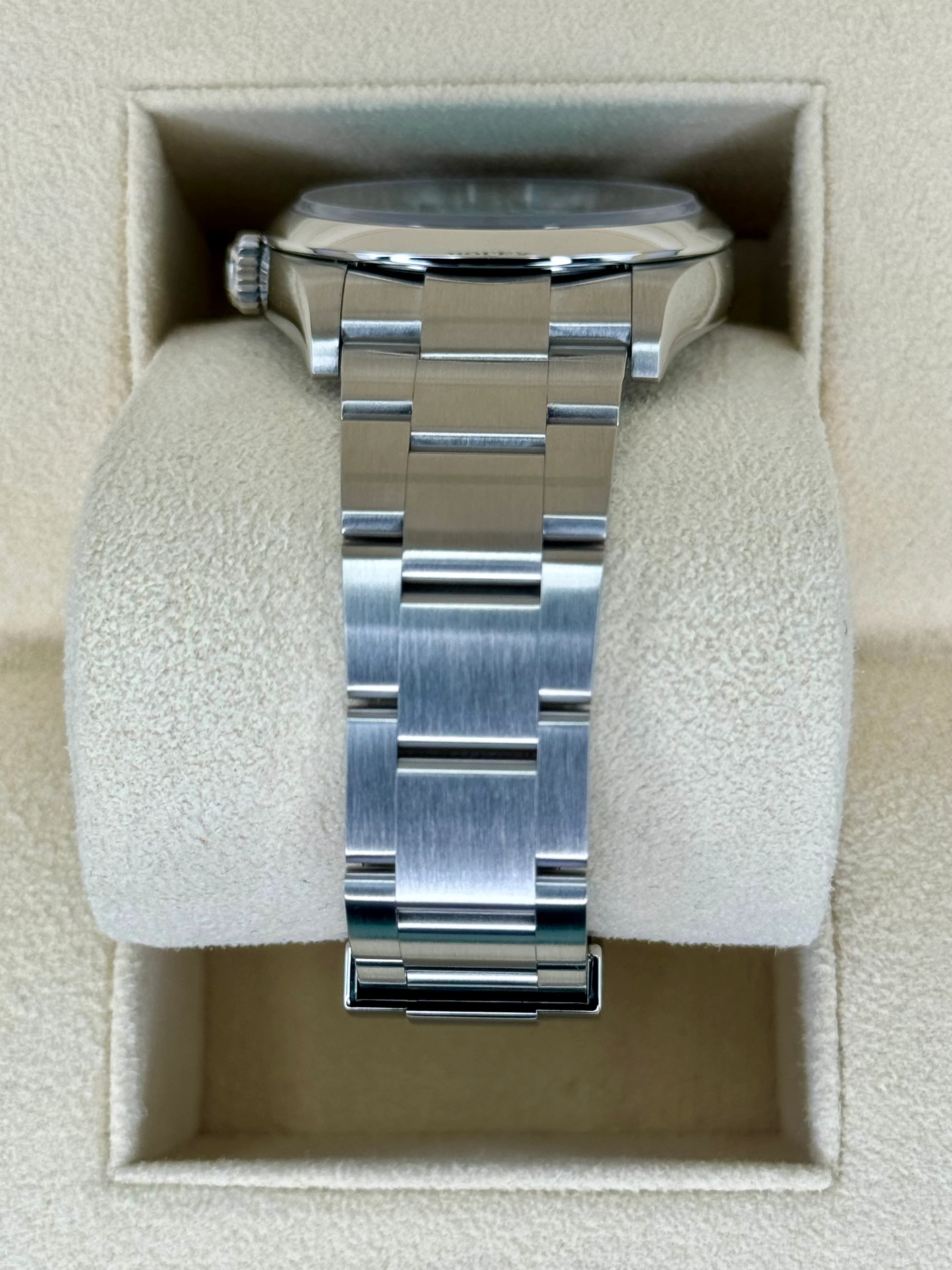 2023 Rolex Oyster Perpetual 36mm 126000 Tiffany Blue Dial - Image 4