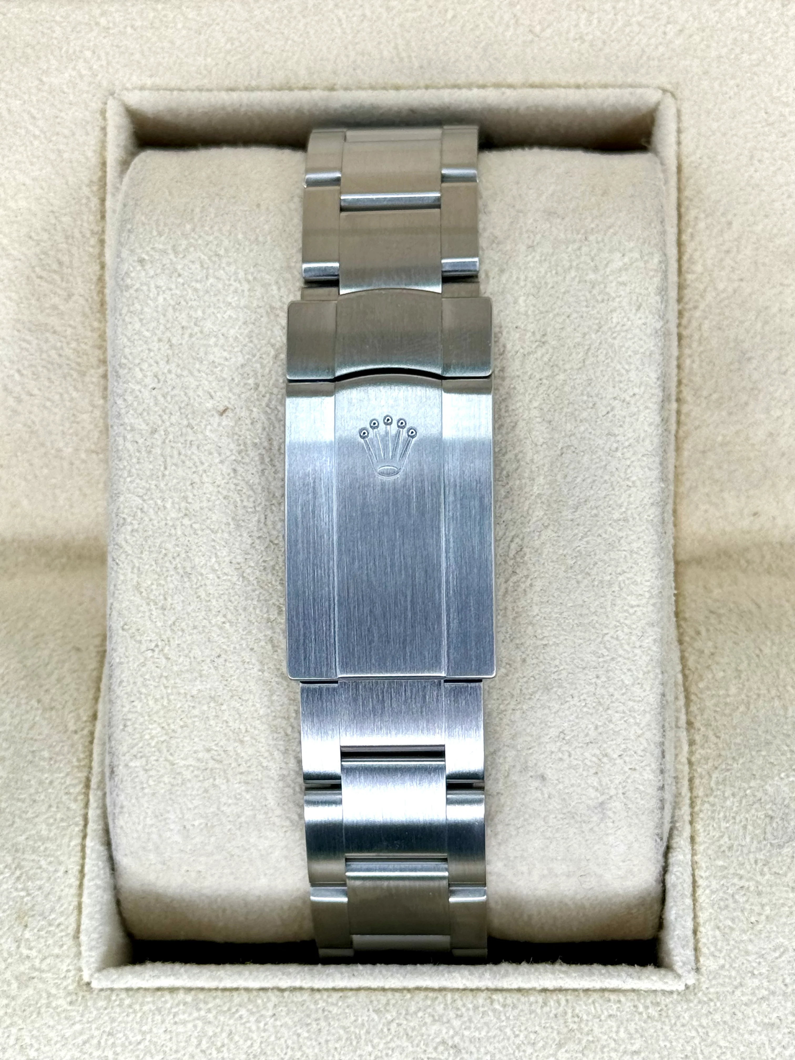 2023 Rolex Oyster Perpetual 41mm 124300 Black Dial - Image 2