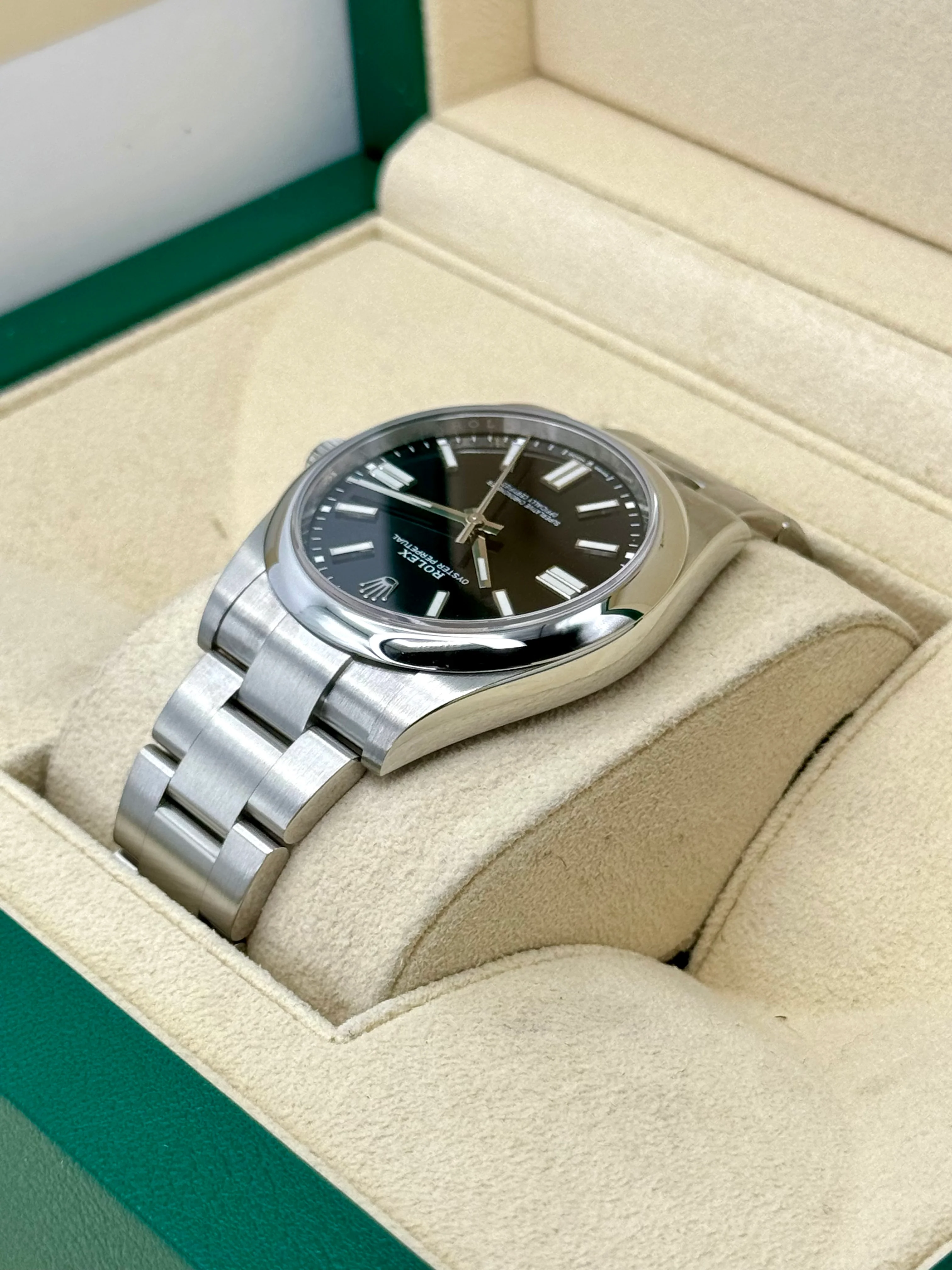2023 Rolex Oyster Perpetual 41mm 124300 Black Dial - Image 7