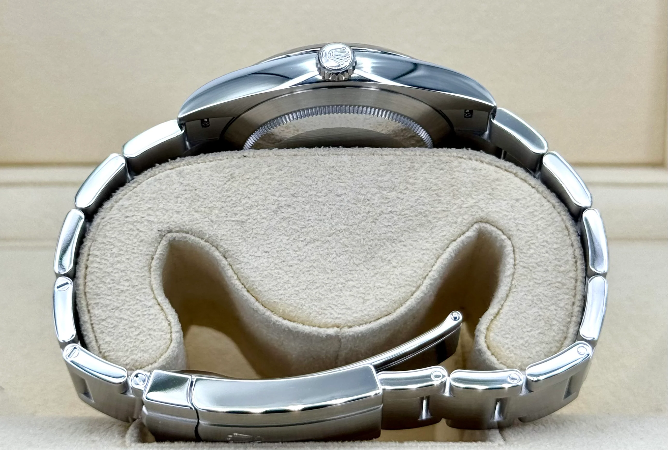 2023 Rolex Oyster Perpetual 41mm 124300 Black Dial - Image 9