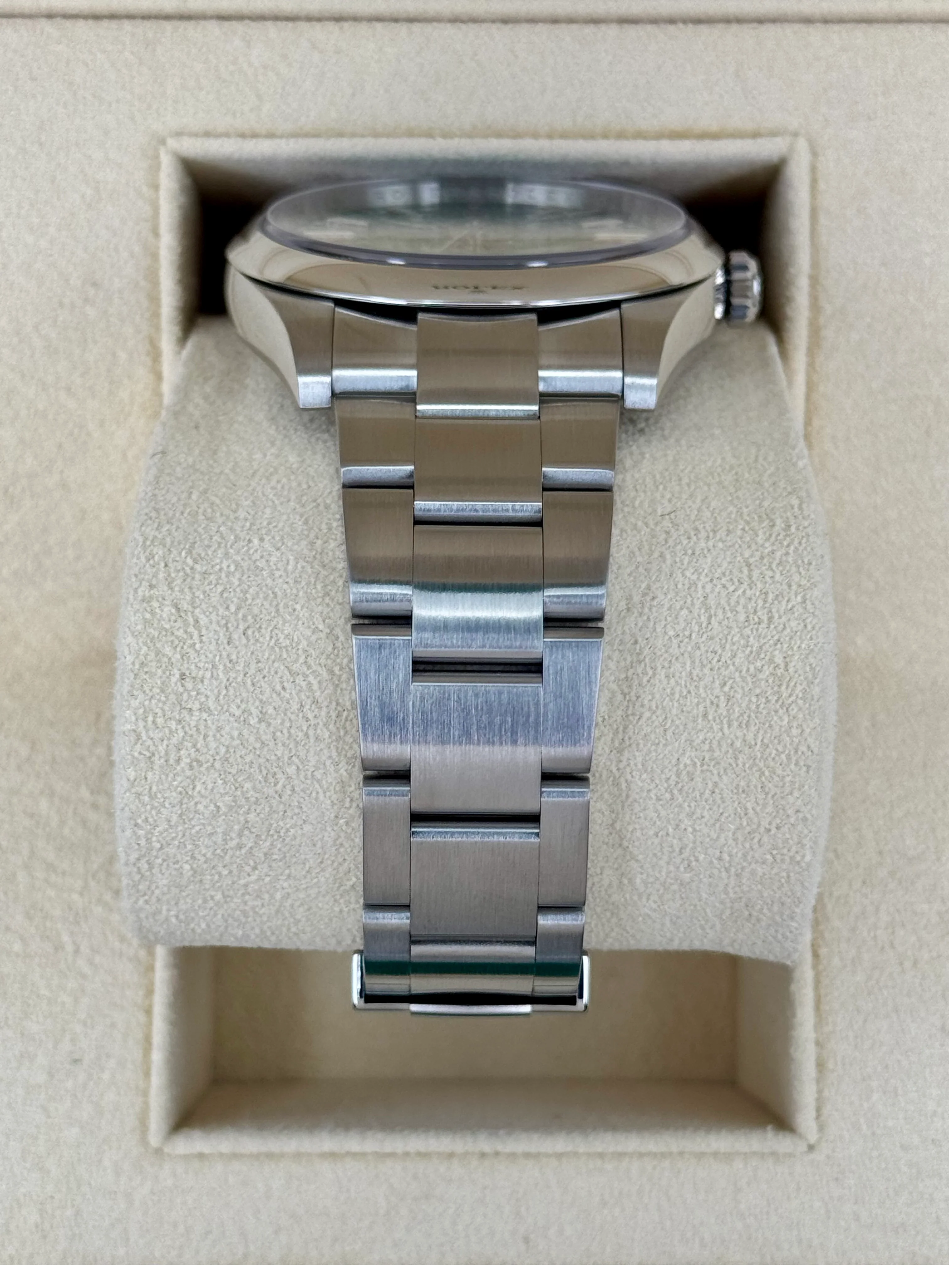 2023 Rolex Oyster Perpetual 41mm 124300 Green Dial - Image 3