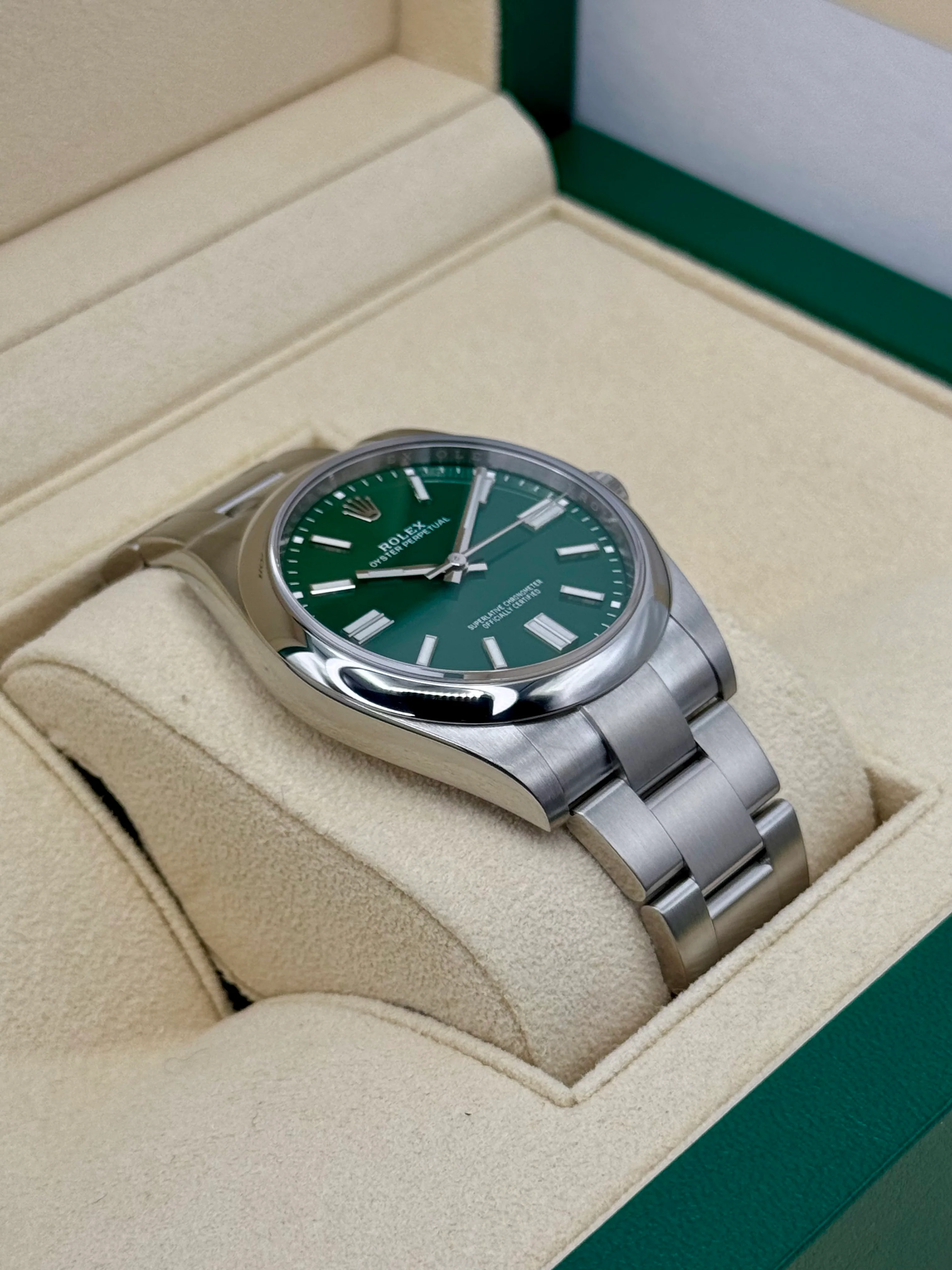 2023 Rolex Oyster Perpetual 41mm 124300 Green Dial - Image 6