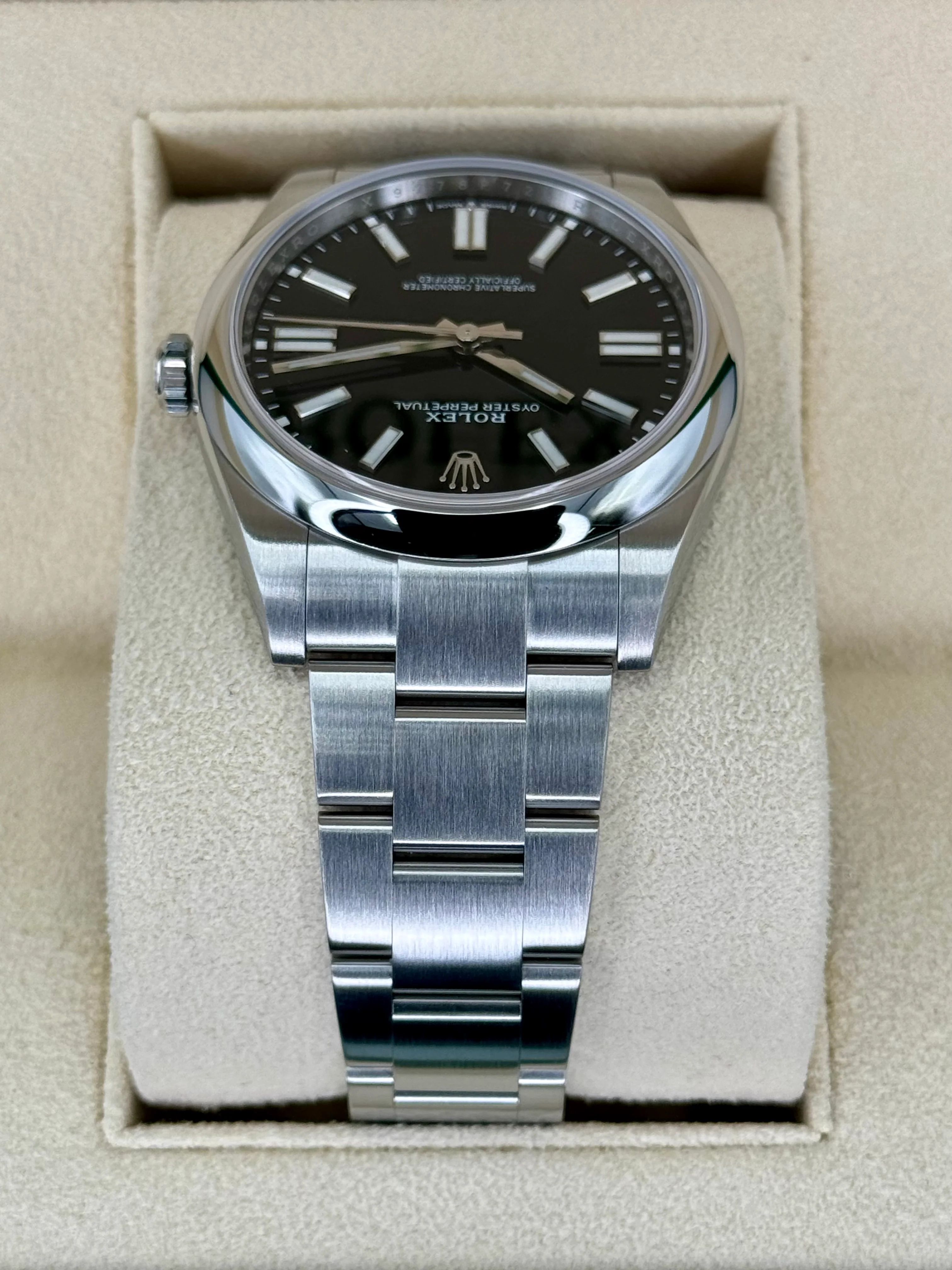 2023 Rolex Oyster Perpetual 41mm 124300 Black Dial - Image 4