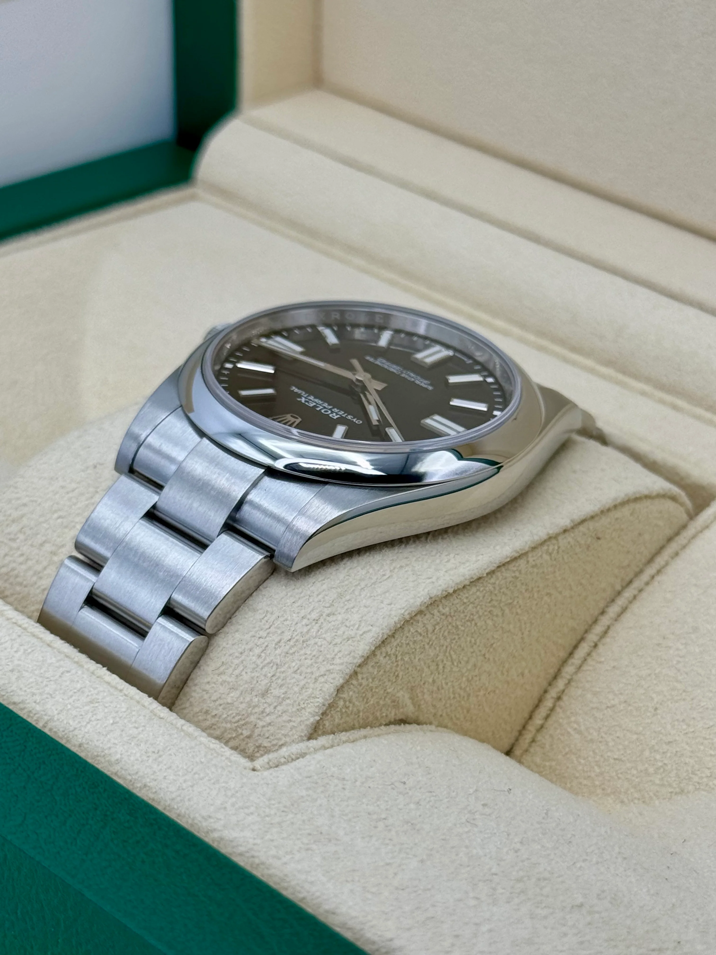 2023 Rolex Oyster Perpetual 41mm 124300 Black Dial - Image 7