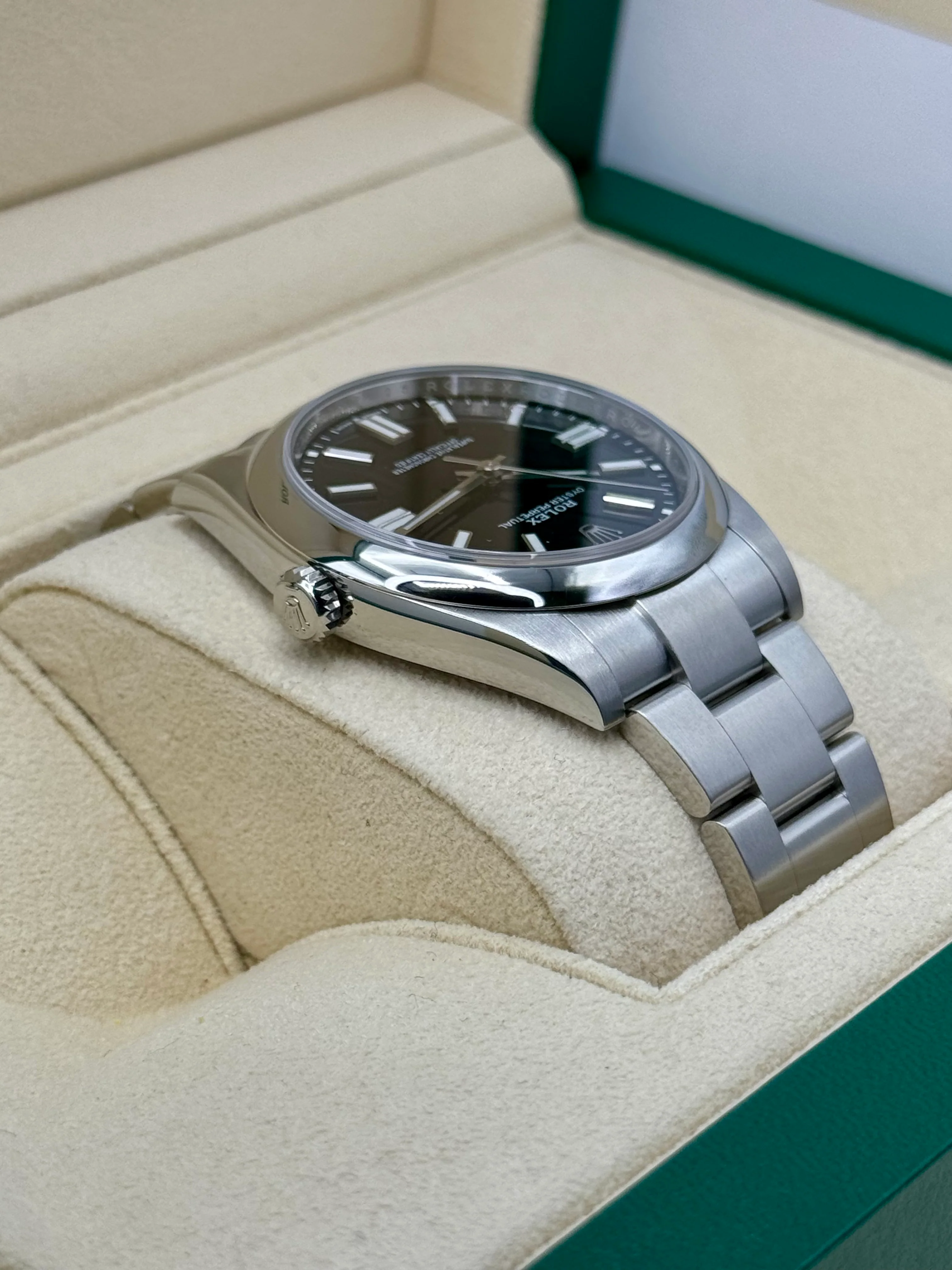 2023 Rolex Oyster Perpetual 41mm 124300 Black Dial - Image 8
