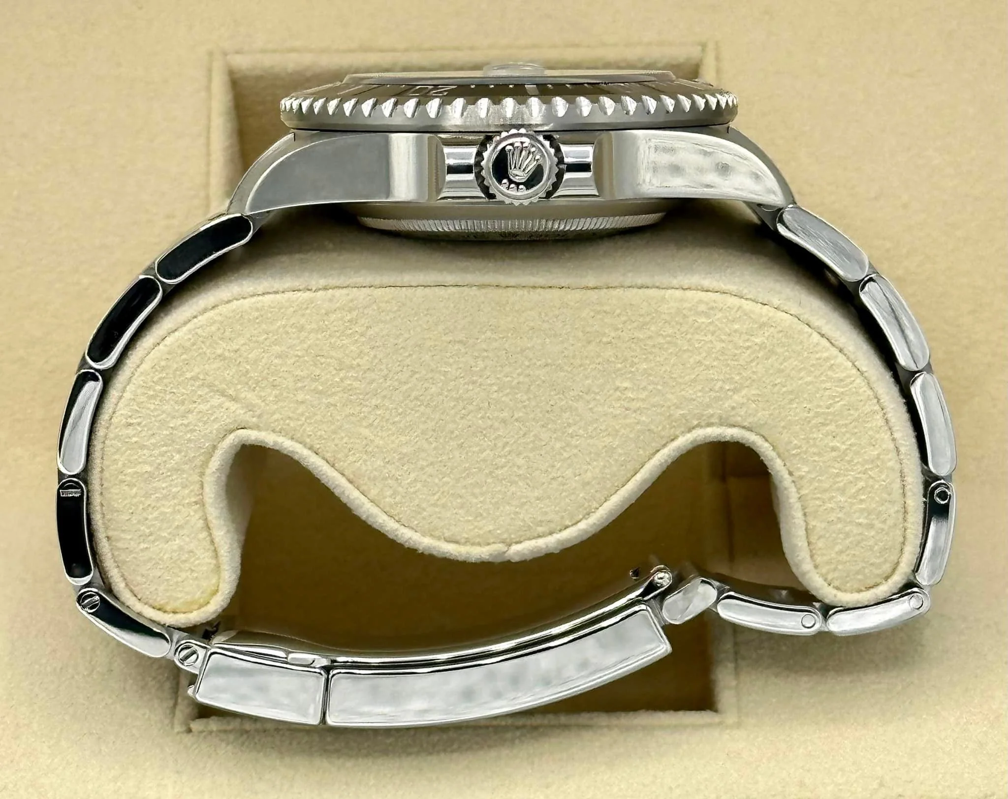 2023 Rolex Sea-Dweller 43mm 126600 Black Dial - Image 9