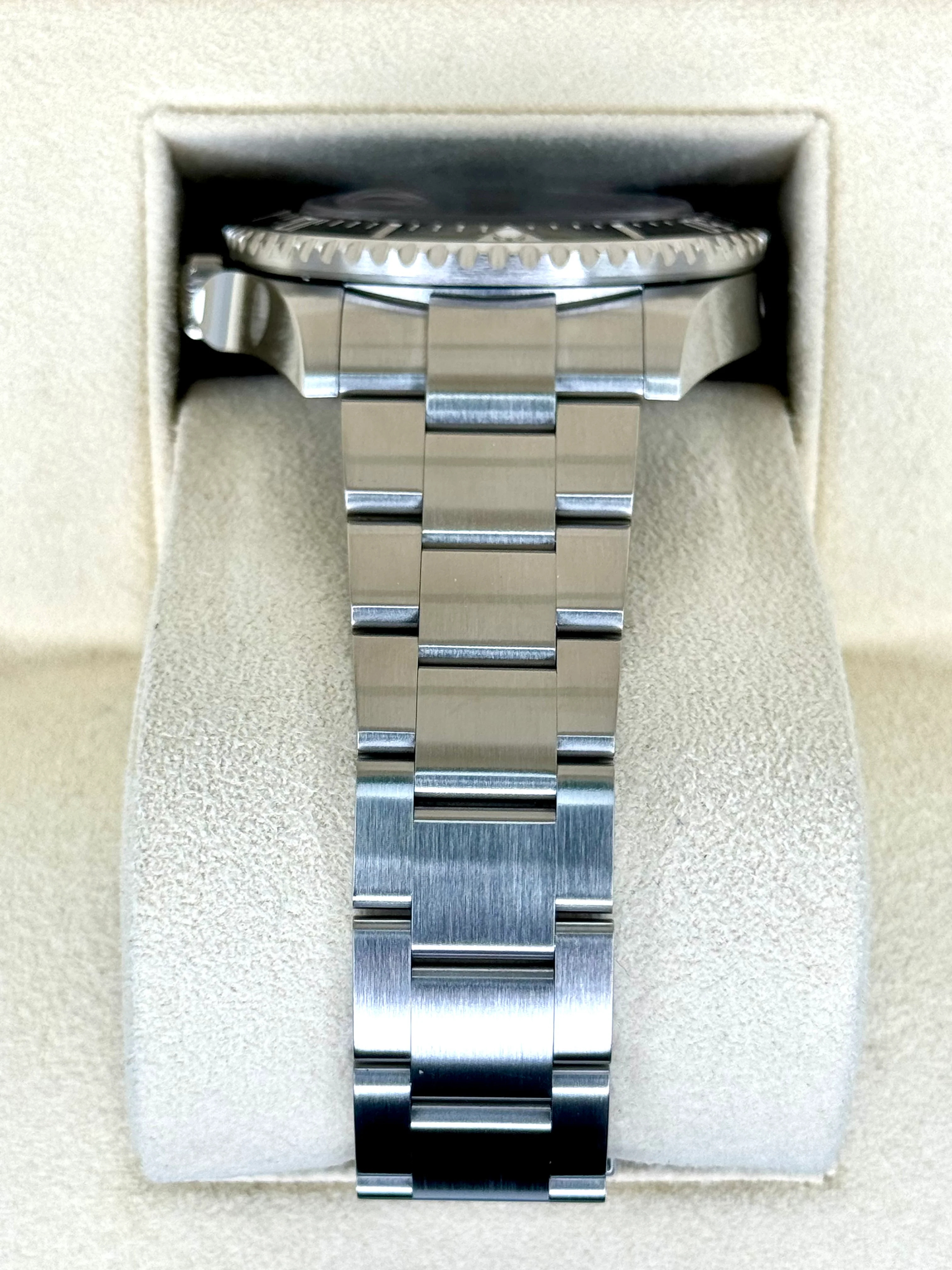 2023 Rolex Sea-Dweller 43mm 126600 Stainless Steel Black Dial - Image 4