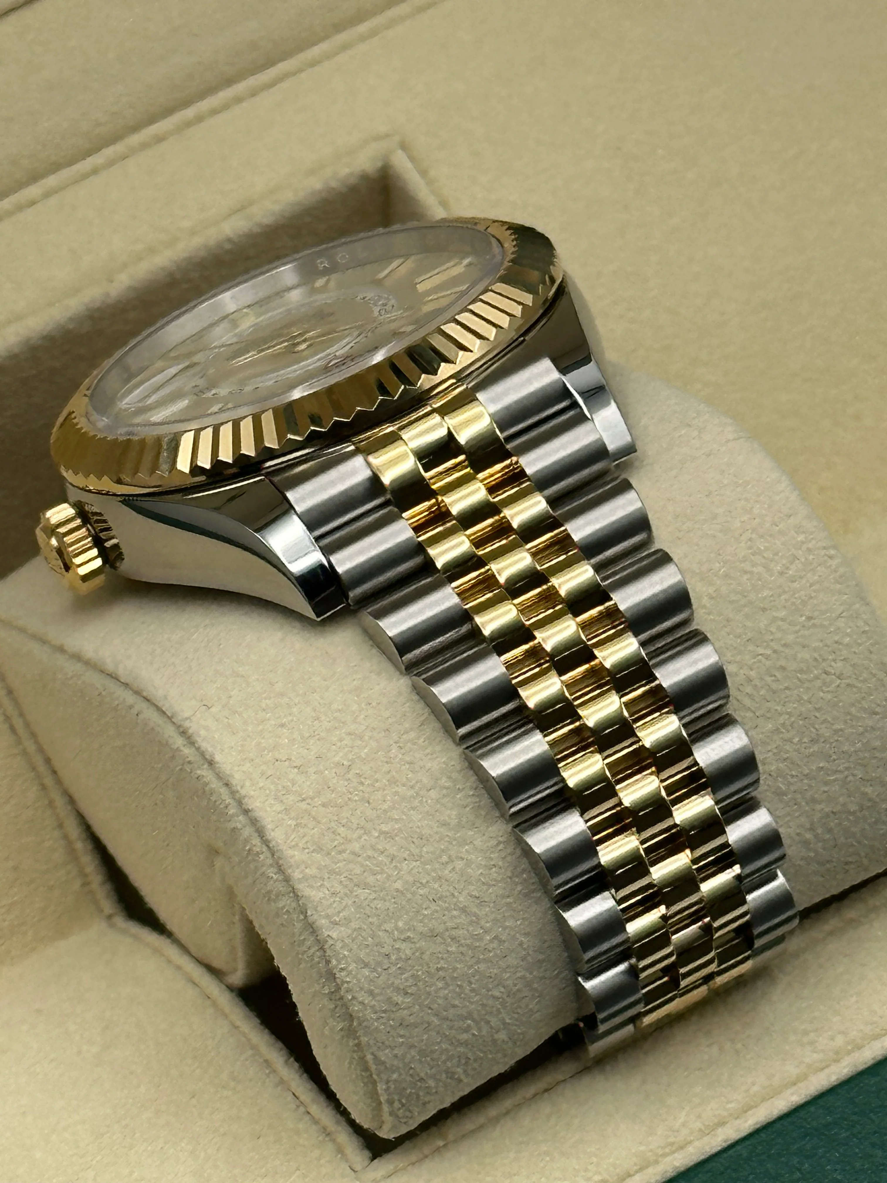 NEW 2023 Rolex Sky-Dweller 42mm 326933 Two-Tone Jubilee White Dial - Image 6