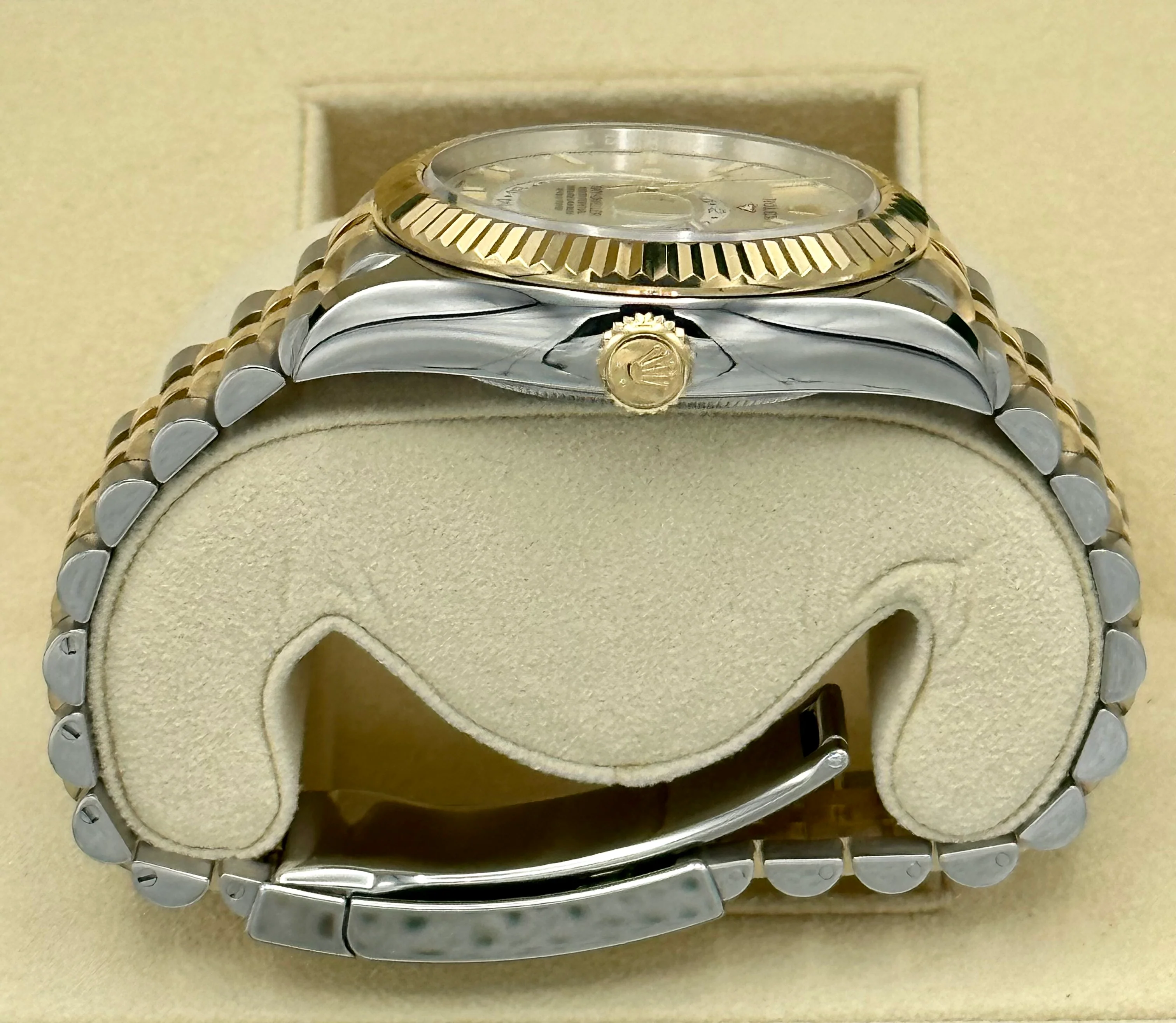 NEW 2023 Rolex Sky-Dweller 42mm 326933 Two-Tone Jubilee White Dial - Image 9