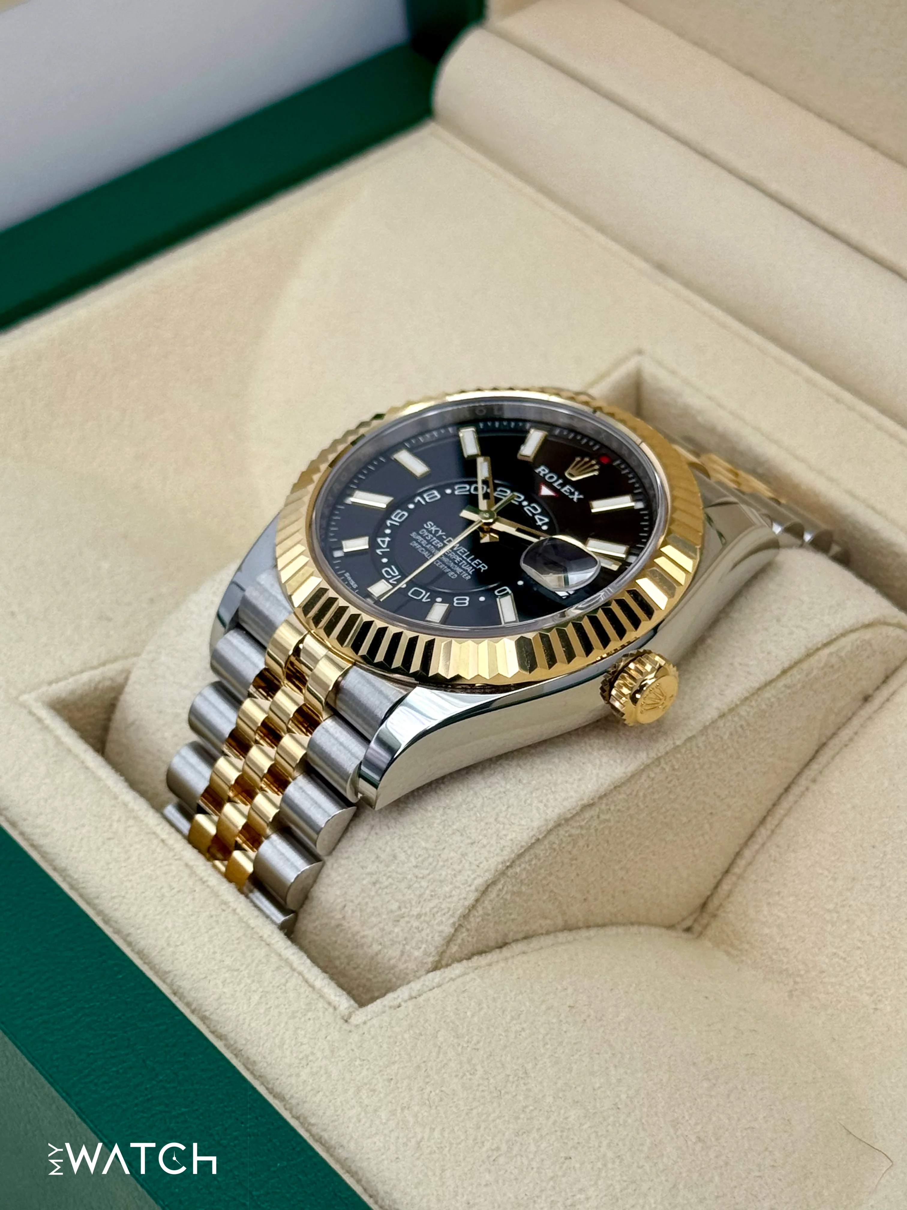 2023 Rolex Sky-Dweller 42mm 326933 Two-Tone Jubilee Black Dial - Image 5