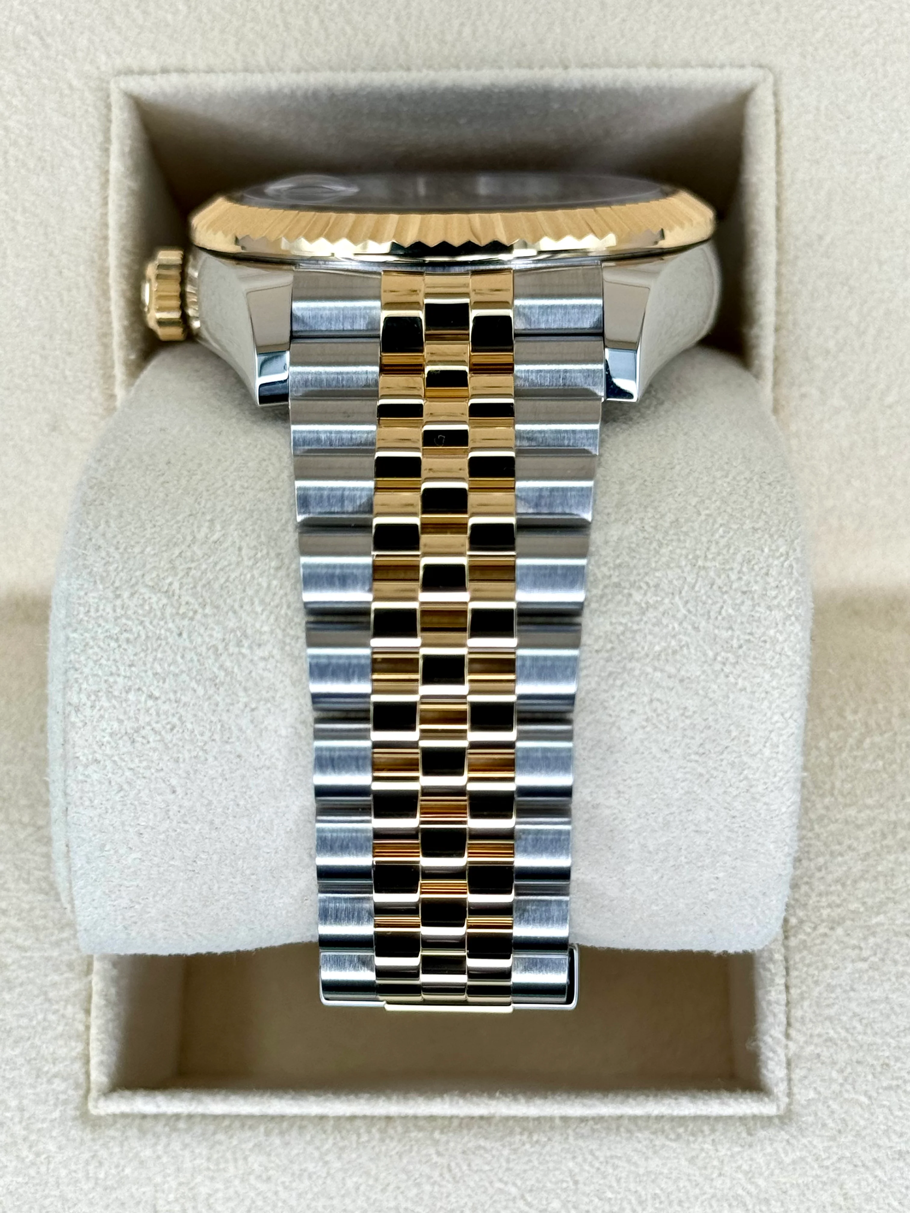 2023 Rolex Sky-Dweller 42mm 326933 Two-Tone Jubilee Black Dial - Image 3