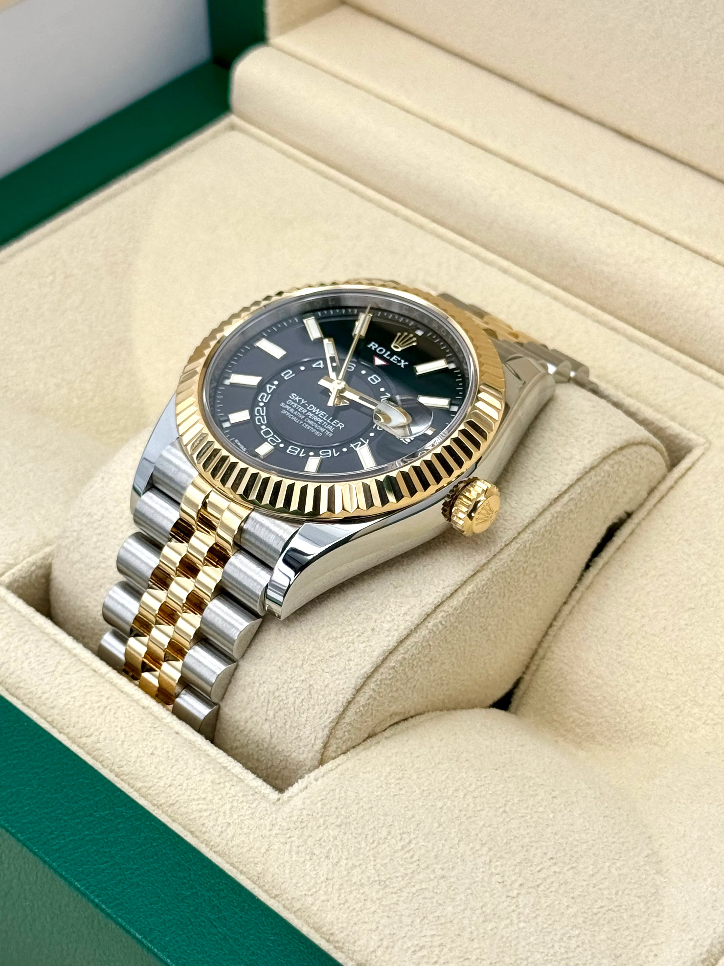 2023 Rolex Sky-Dweller 42mm 326933 Two-Tone Jubilee Black Dial - Image 5